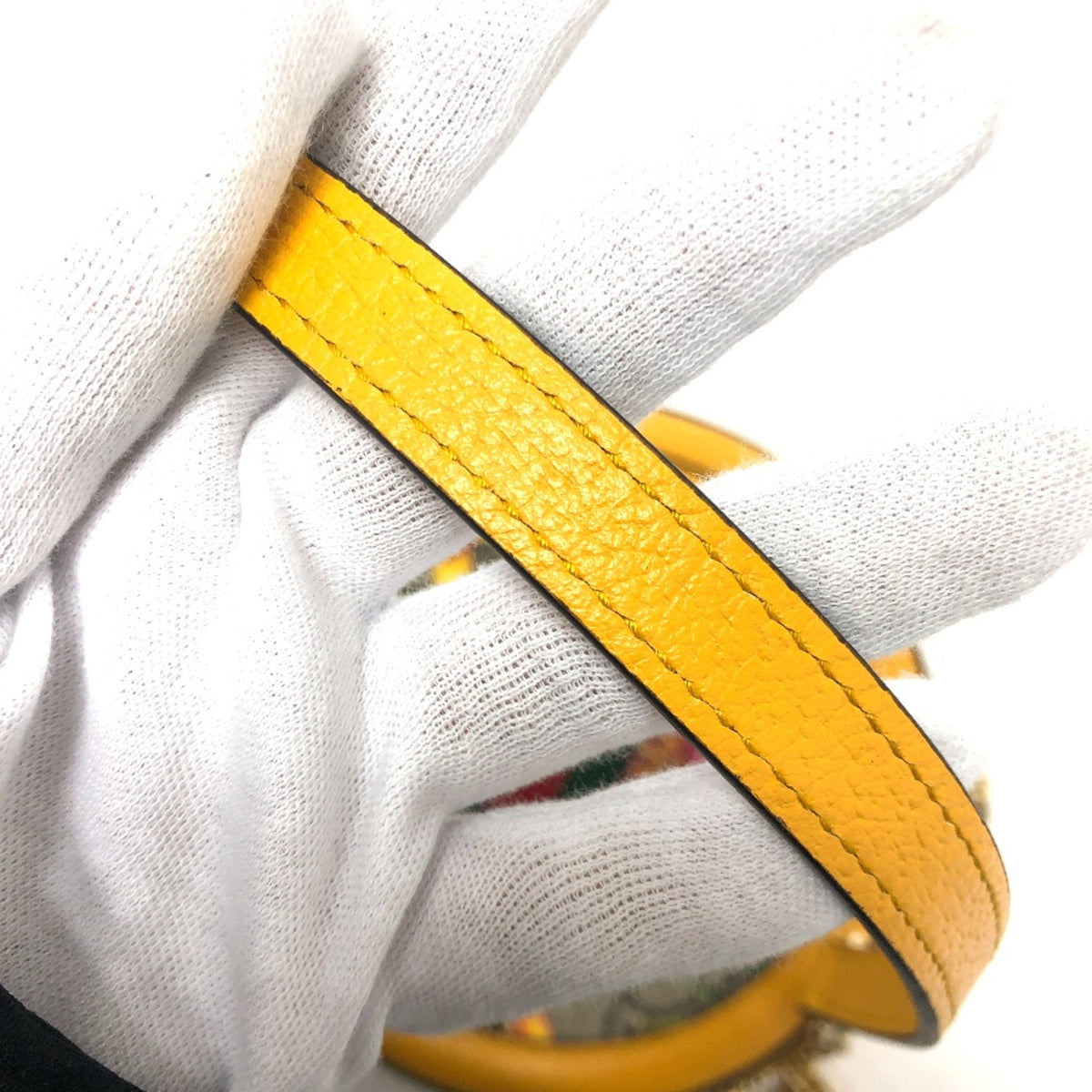 Gucci Yellow Other Shoulder Bag (Pre-Owned)