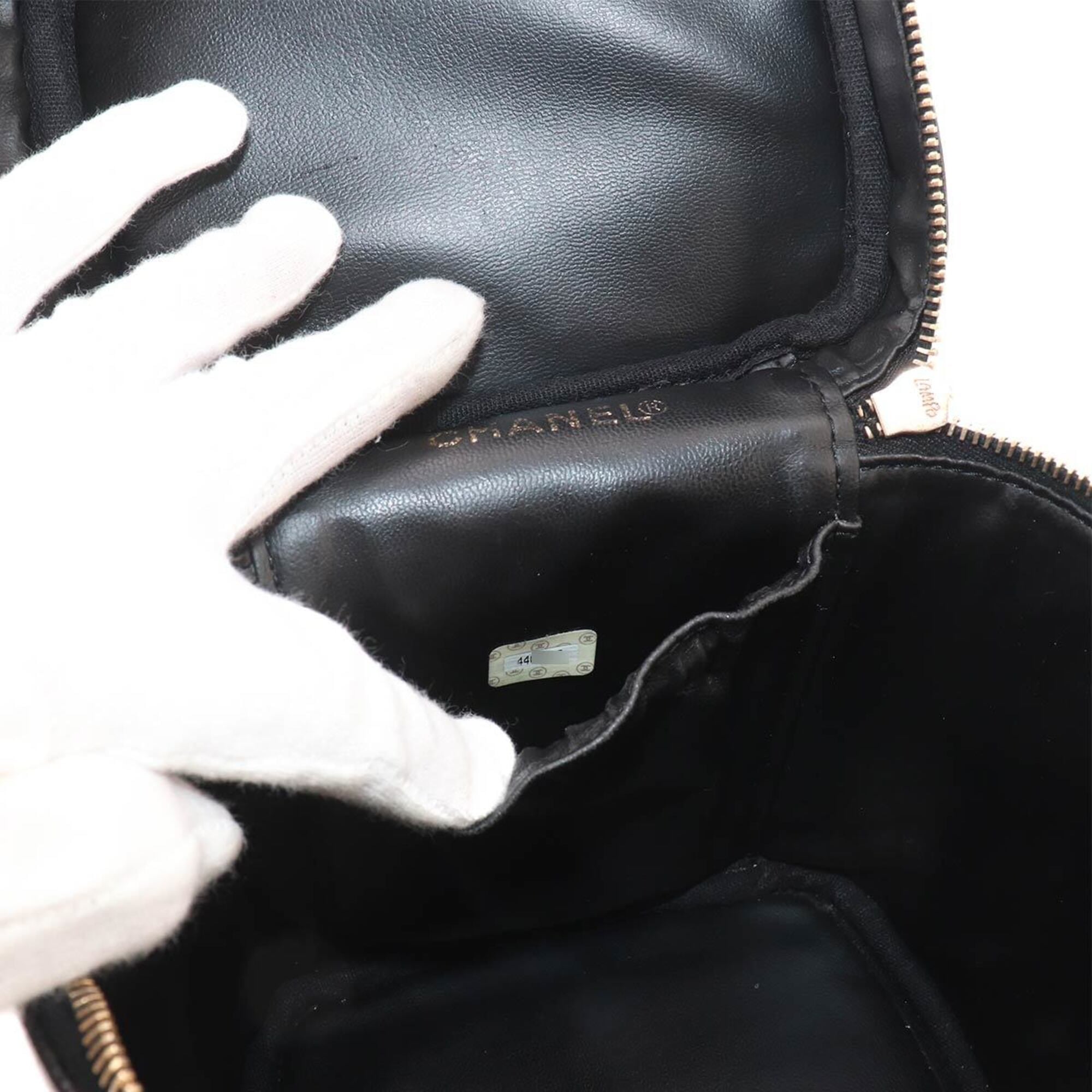 Chanel Black Grained Calfskin Handbag Vanity Bag (Pre-Owned)