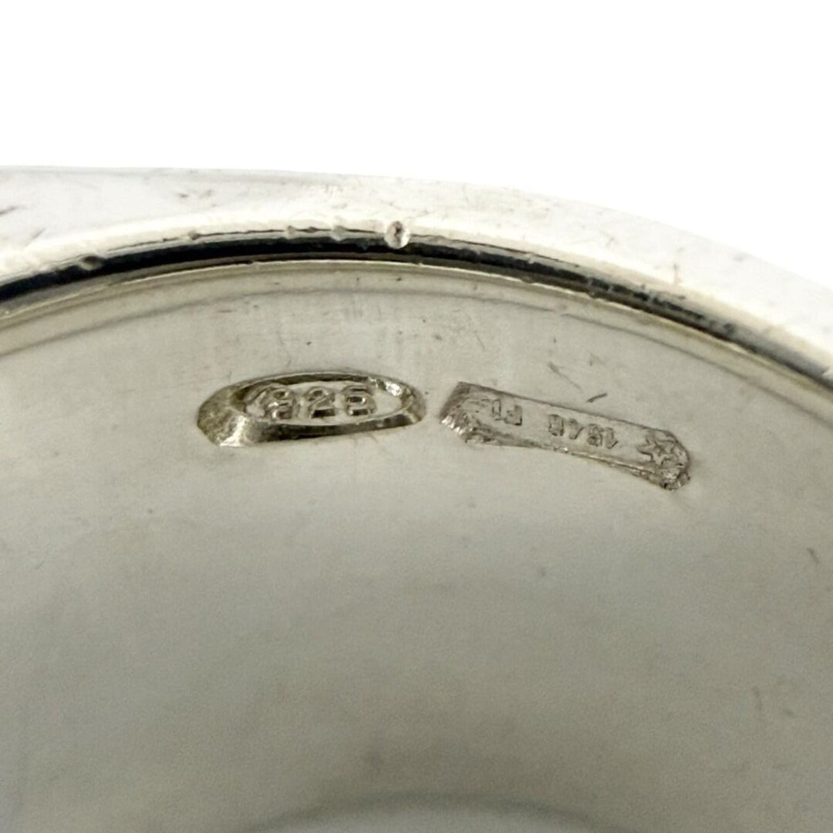Gucci Silver 925 Band Ring (Pre-Owned)