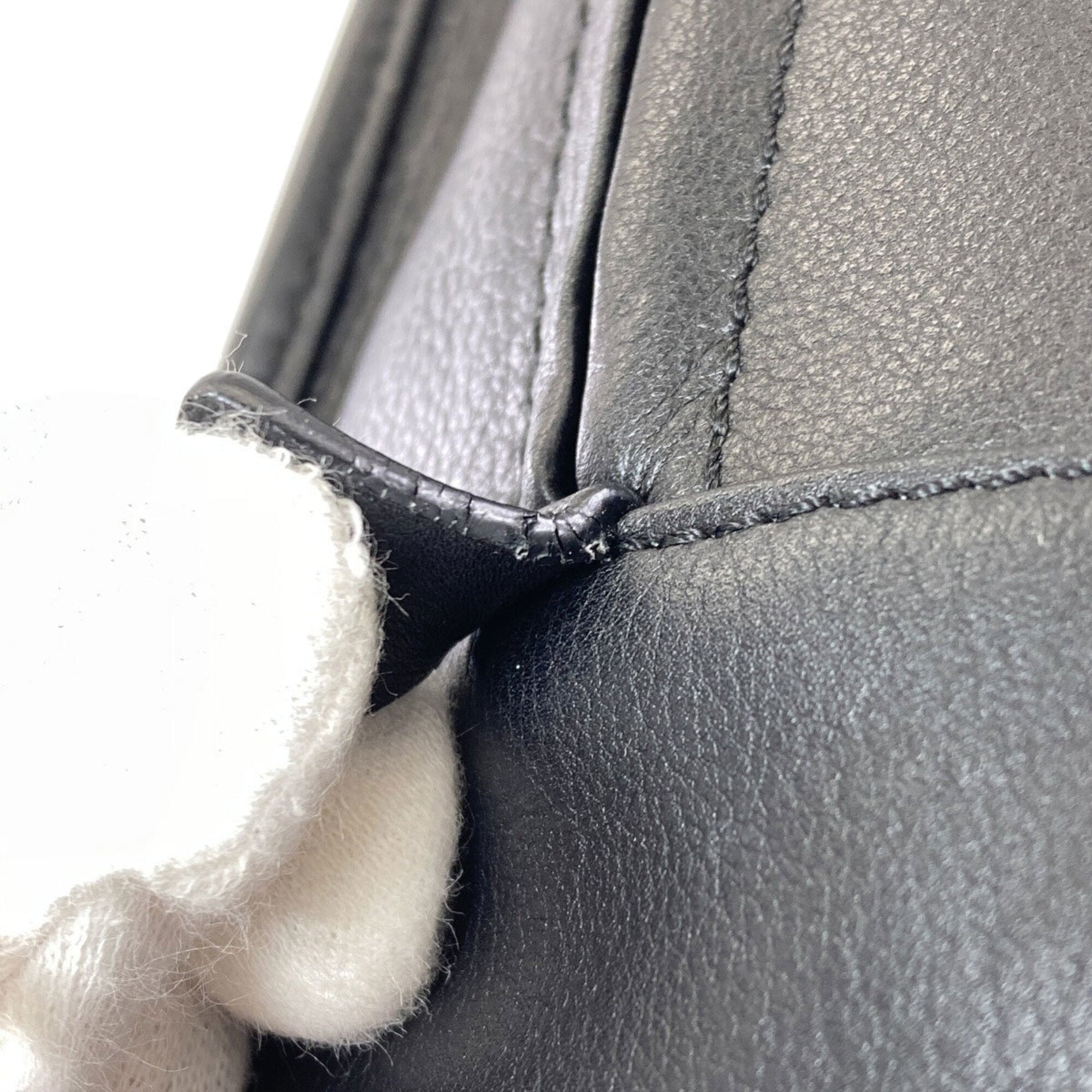 Loewe Amazona Black Leather Handbag (Pre-Owned)