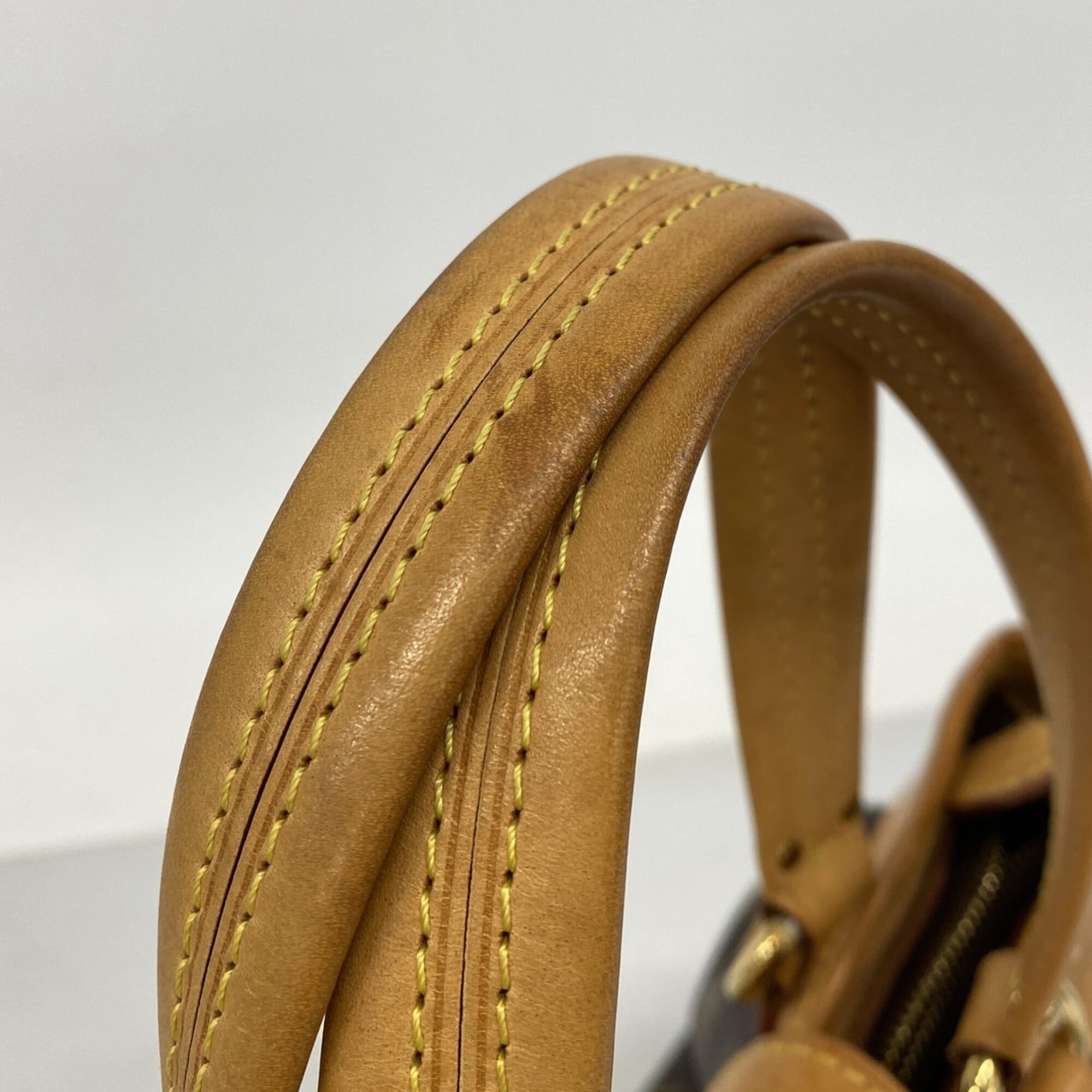 Louis Vuitton Brown Handbag (Pre-Owned)