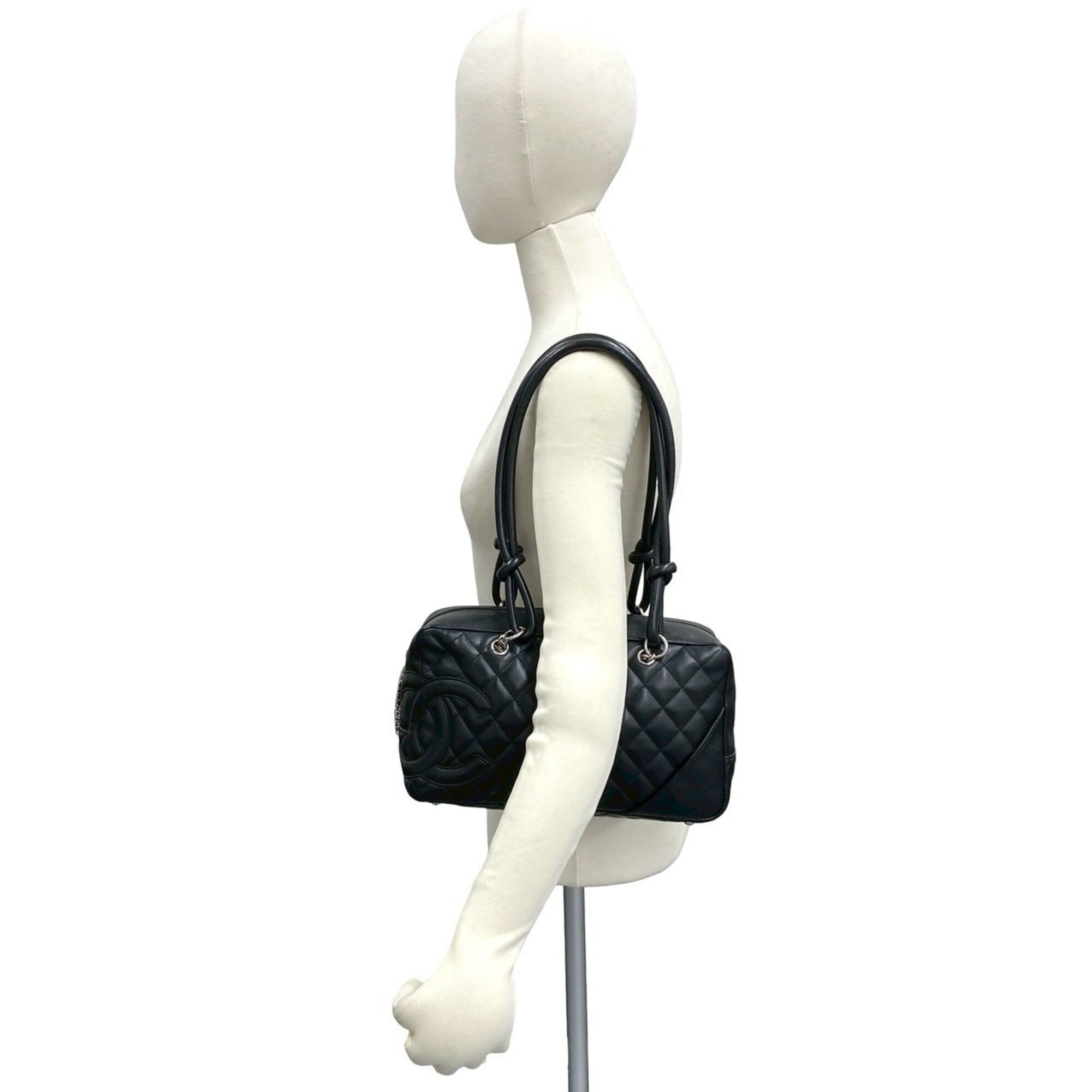 Chanel Black Leather Handbag Shoulder Bag (Pre-Owned)