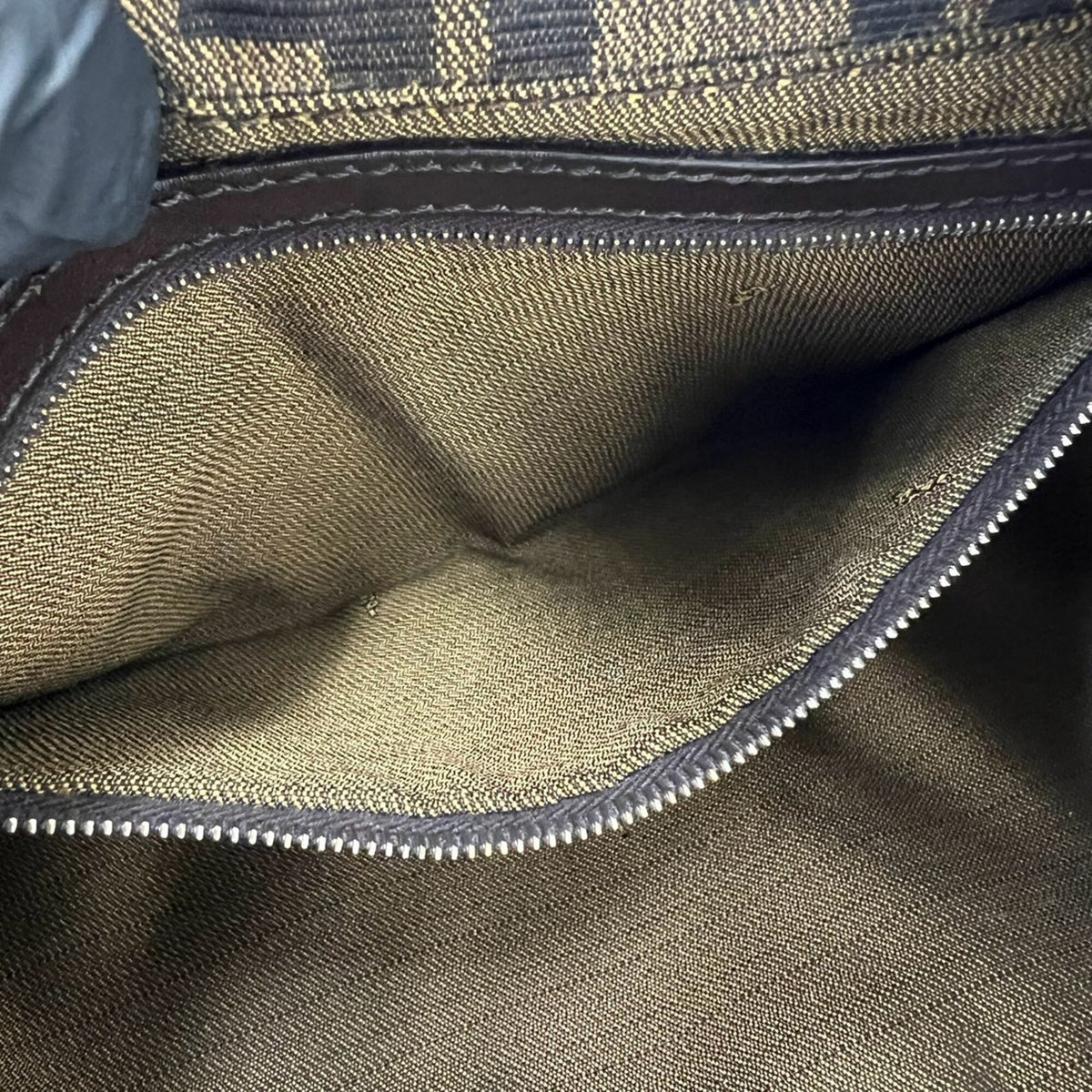 Fendi Black Brown Canvas Leather Shoulder Bag (Pre-Owned)