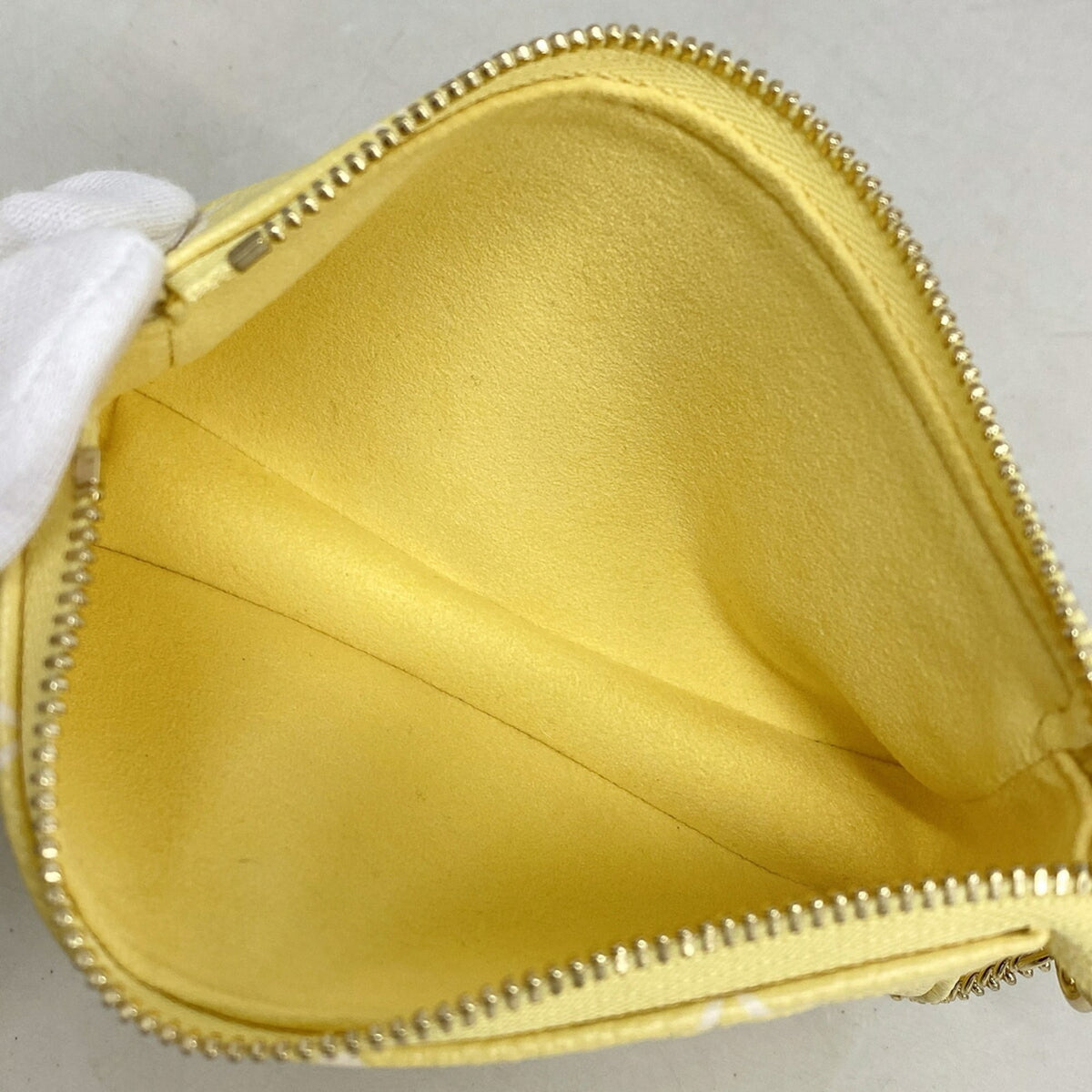 Louis Vuitton Yellow Pouch (Pre-Owned)