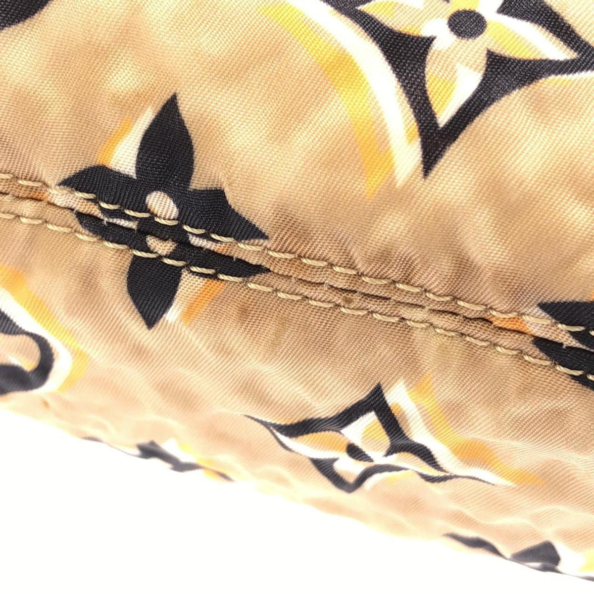 Louis Vuitton Beige Nylon Shoulder Bag (Pre-Owned)