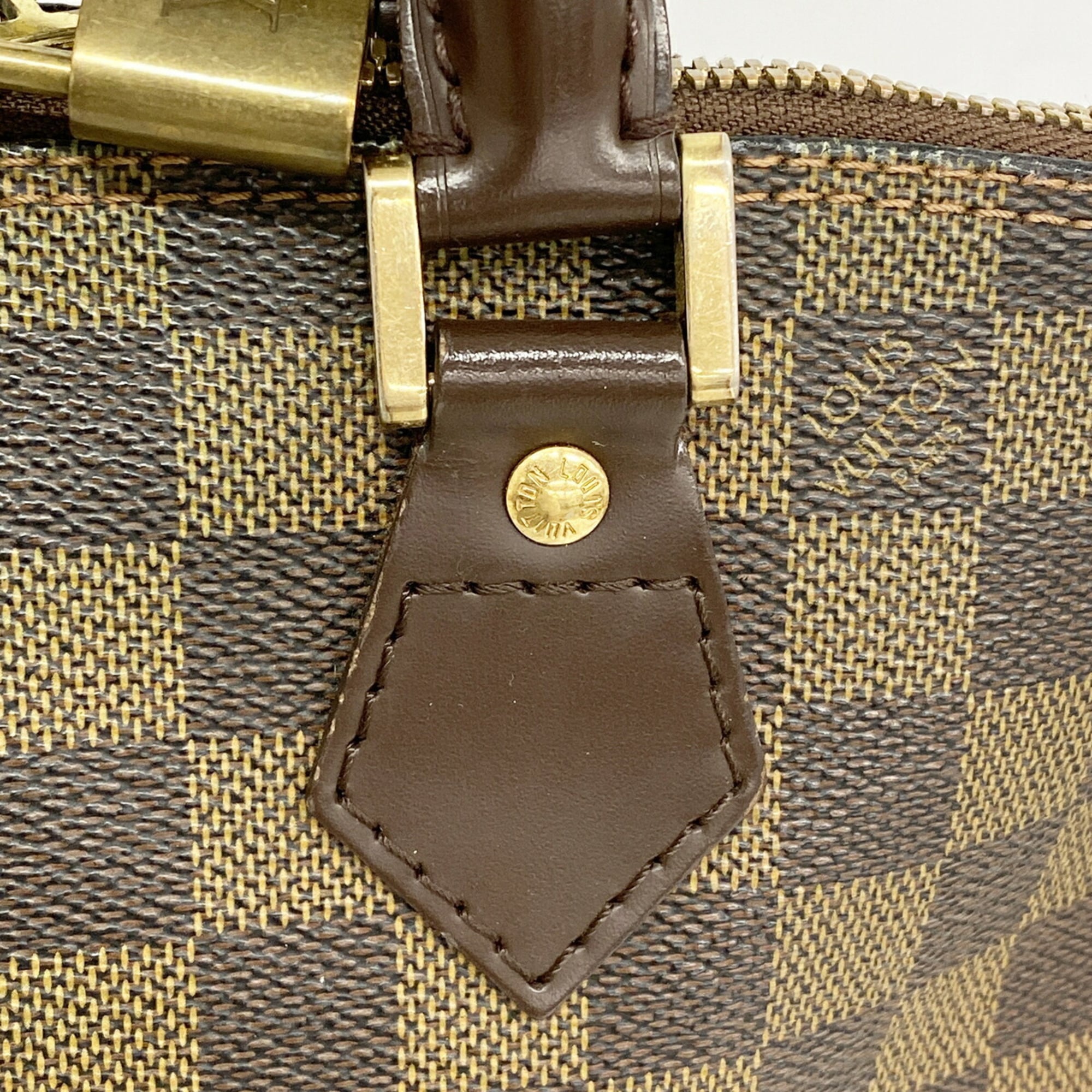 Louis Vuitton Ebene Handbag (Pre-Owned)