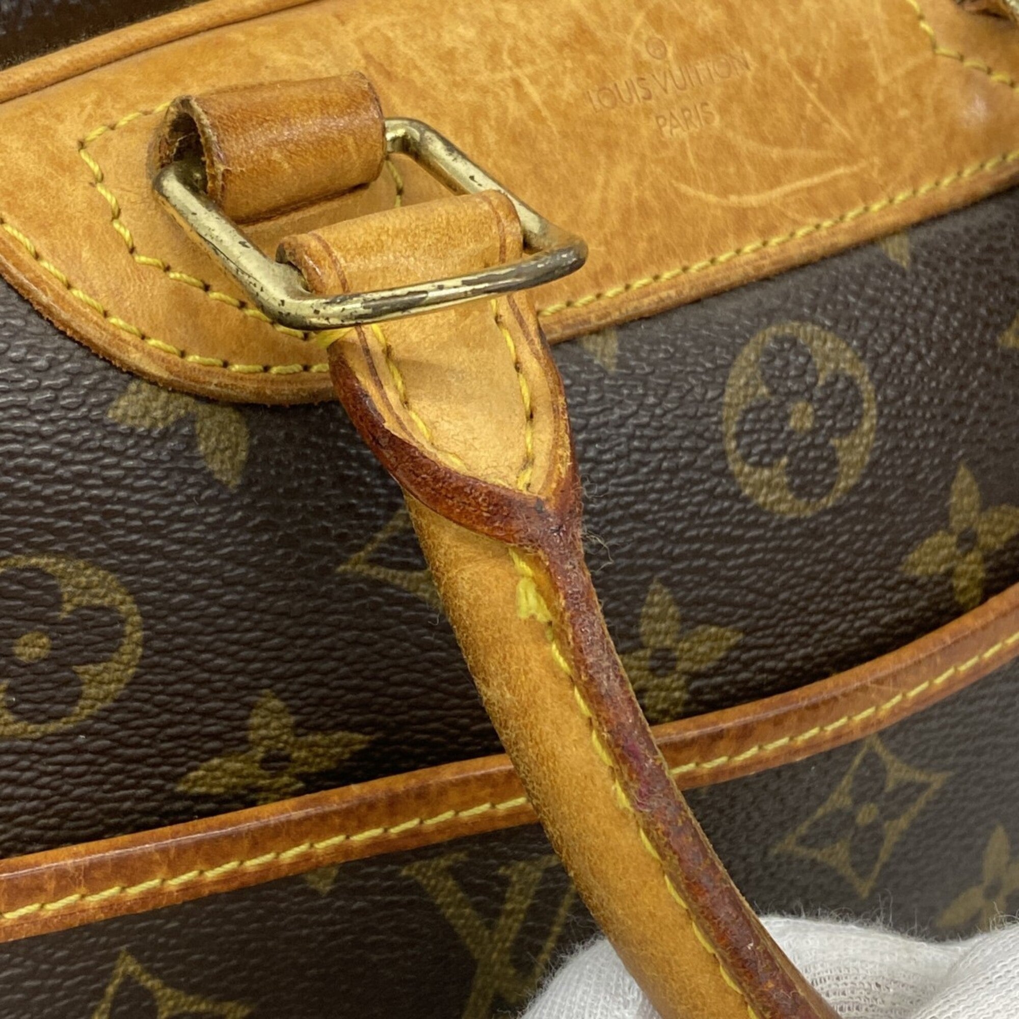 Louis Vuitton Brown Handbag (Pre-Owned)