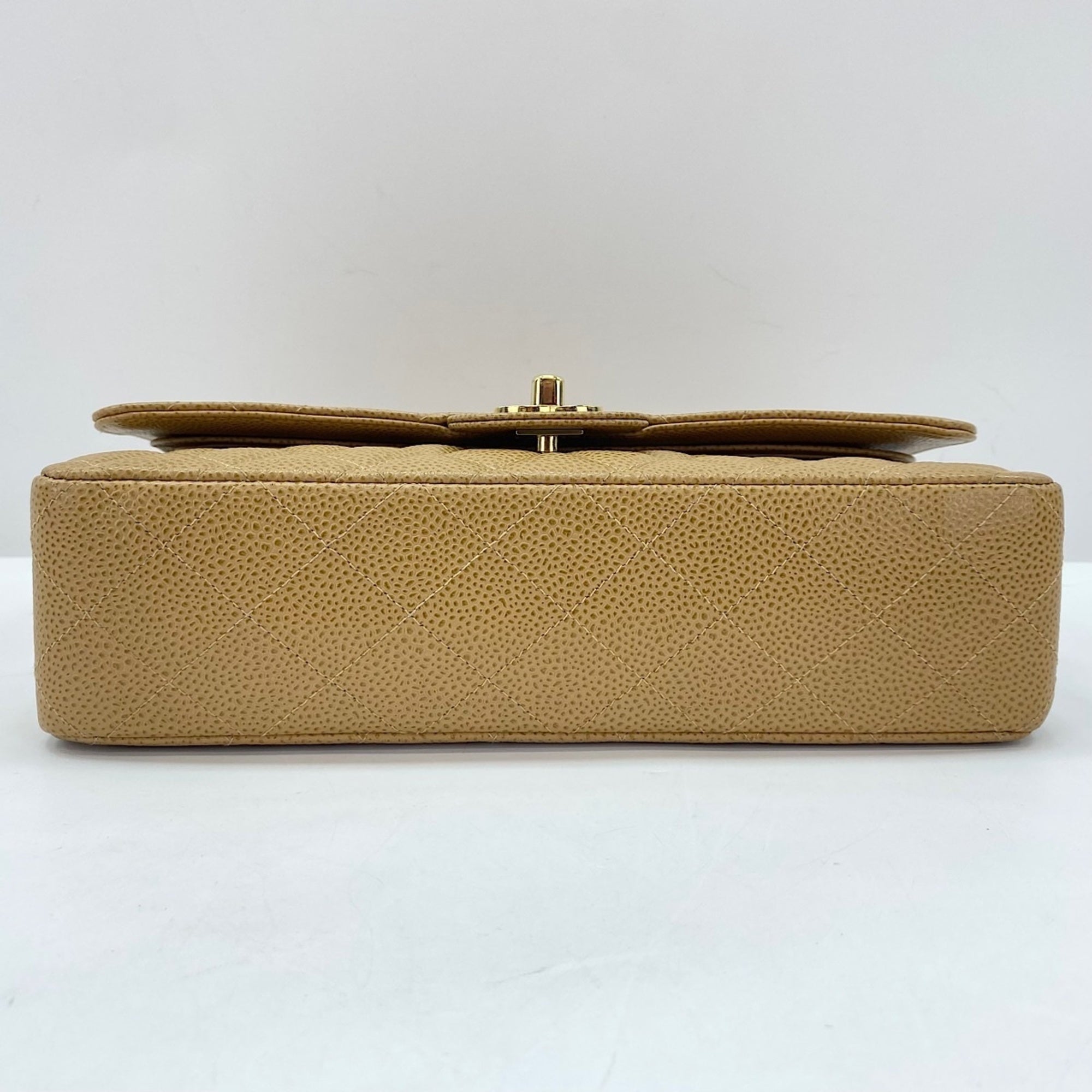 Chanel Beige Shoulder Bag (Pre-Owned)