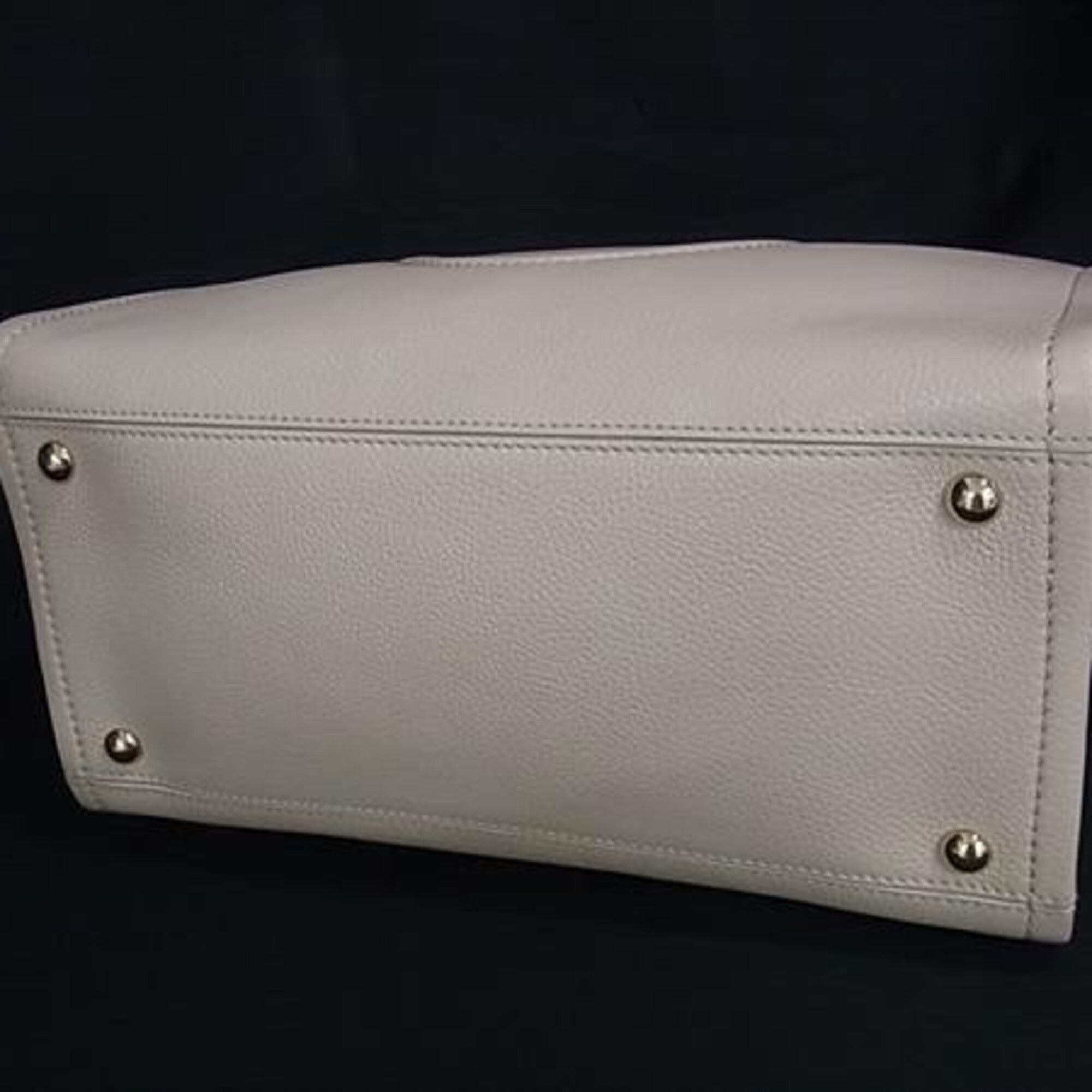 Salvatore Ferragamo Grayish Leather Handbag Shoulder Bag (Pre-Owned)