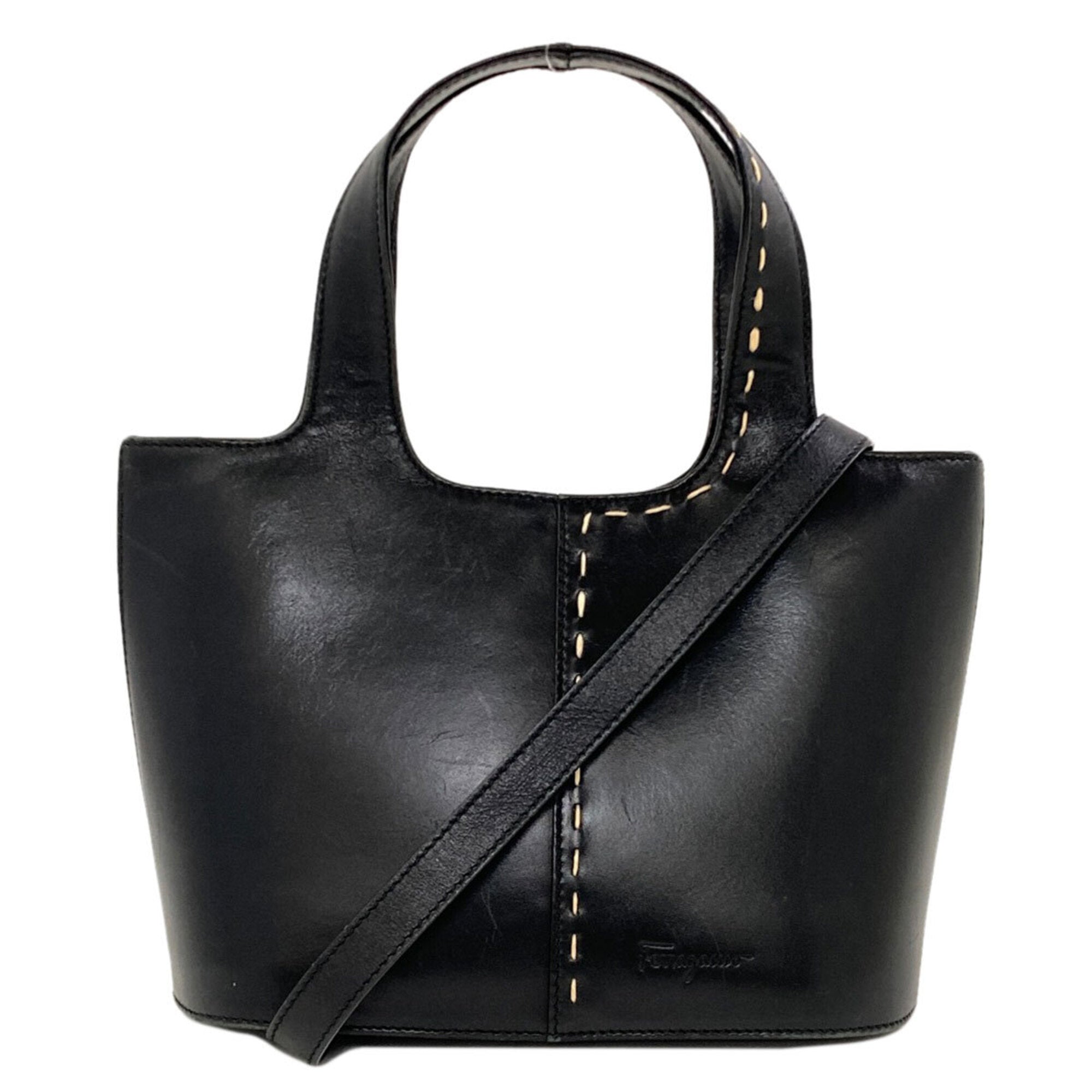 Salvatore Ferragamo Black Leather Handbag (Pre-Owned)