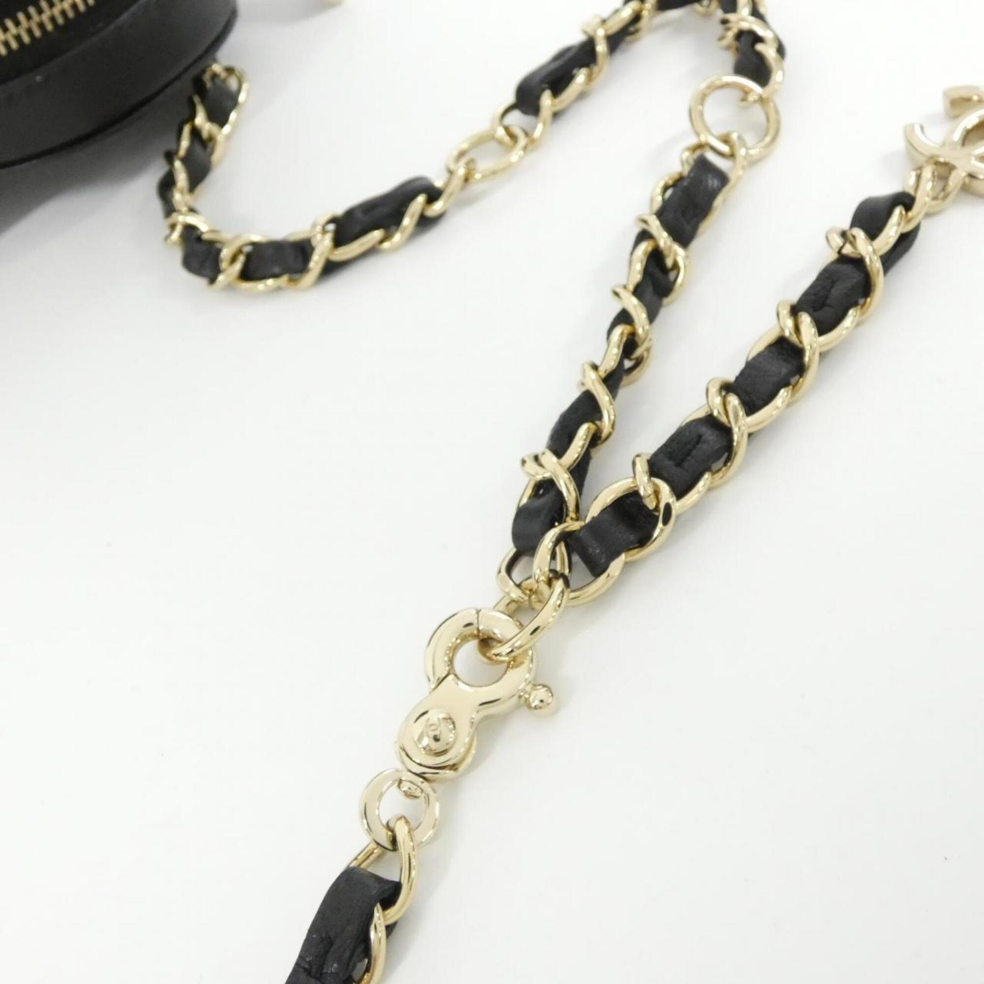 Chanel Black Leather Fanny Pack (Pre-Owned)