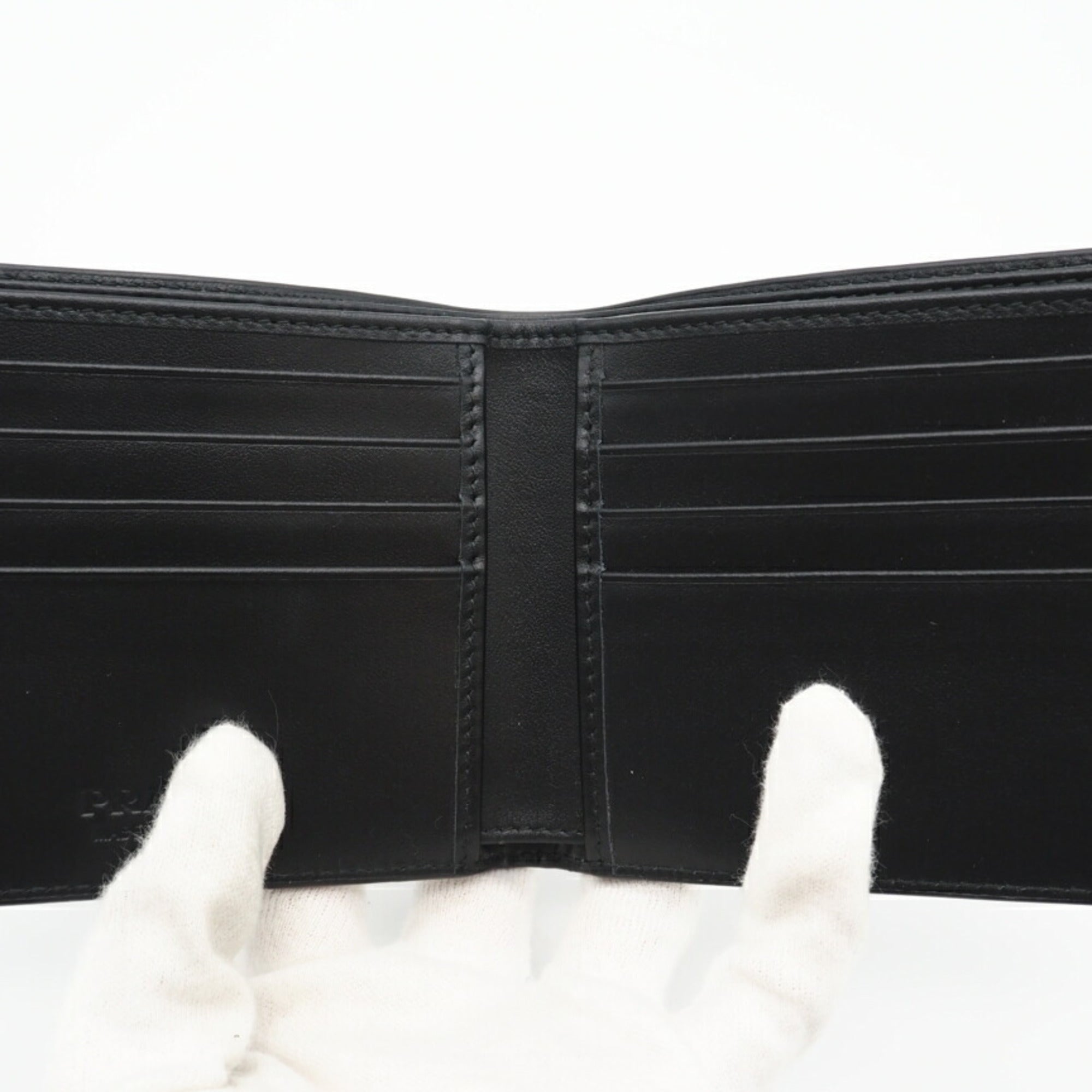 Prada Silver Black Patent Leather Wallet (Bi-Fold) (Pre-Owned)
