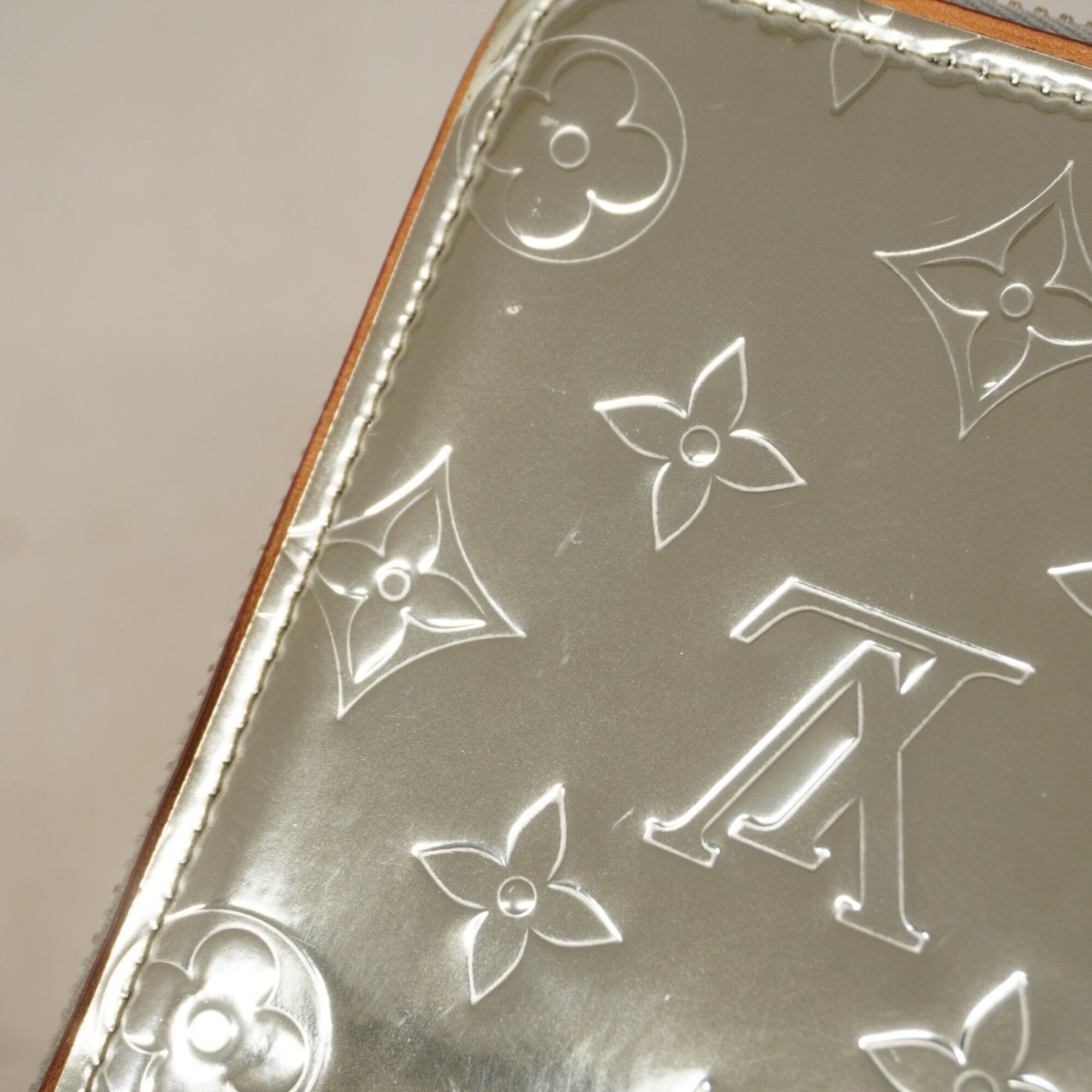Louis Vuitton Silver Long Wallet (Bi-Fold) (Pre-Owned)