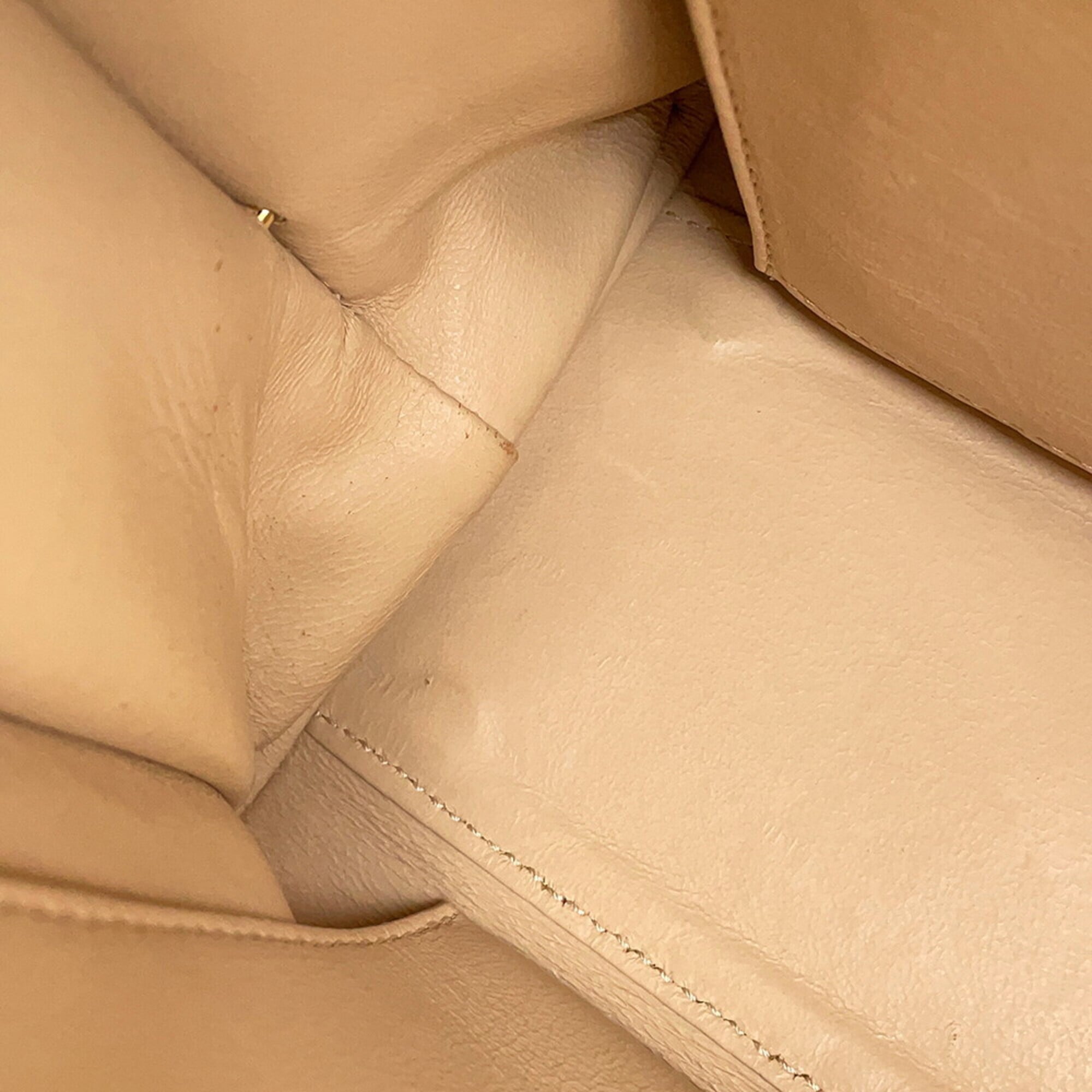 Salvatore Ferragamo Beige Leather Handbag (Pre-Owned)