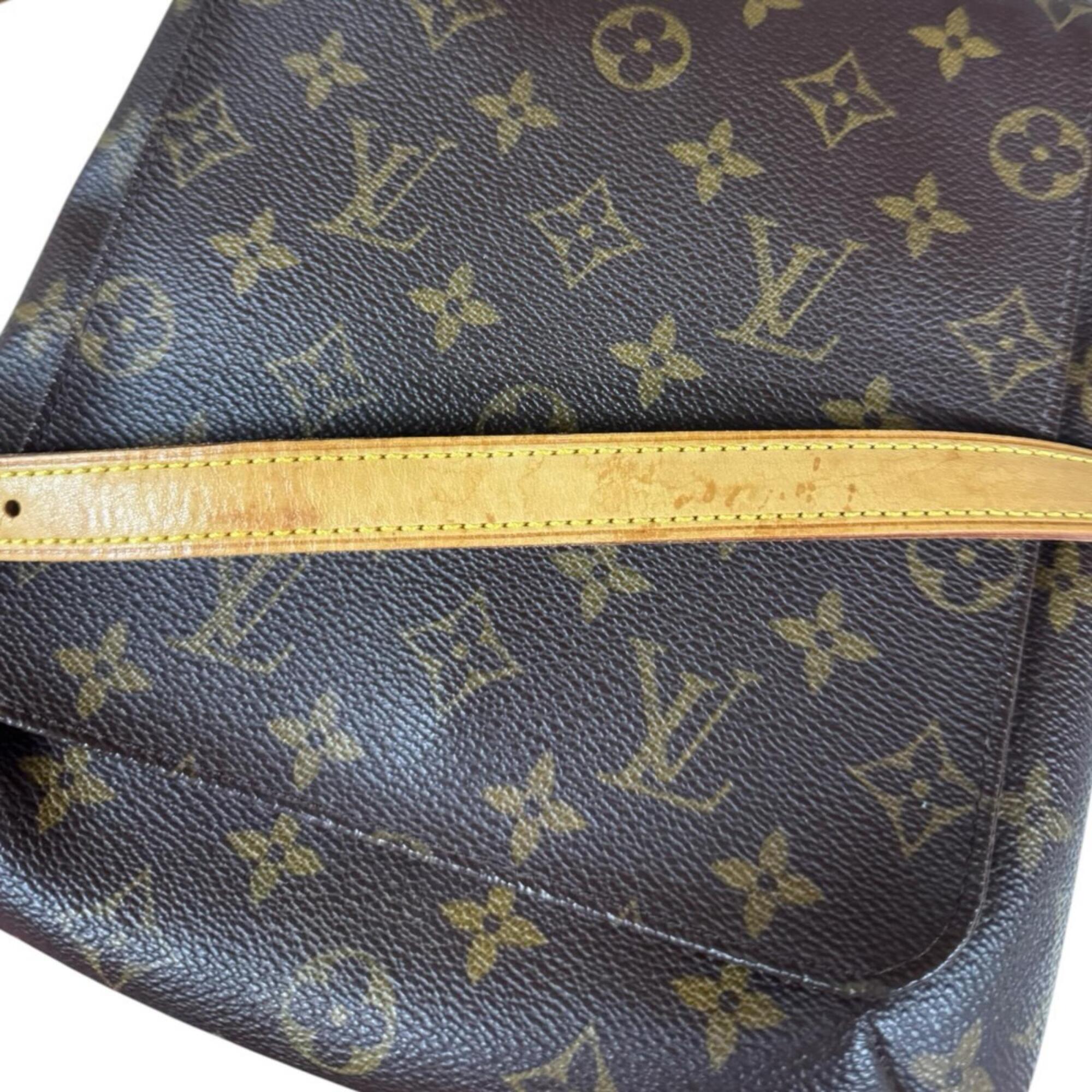 Louis Vuitton Brown Monogram Canvas Shoulder Bag (Pre-Owned)