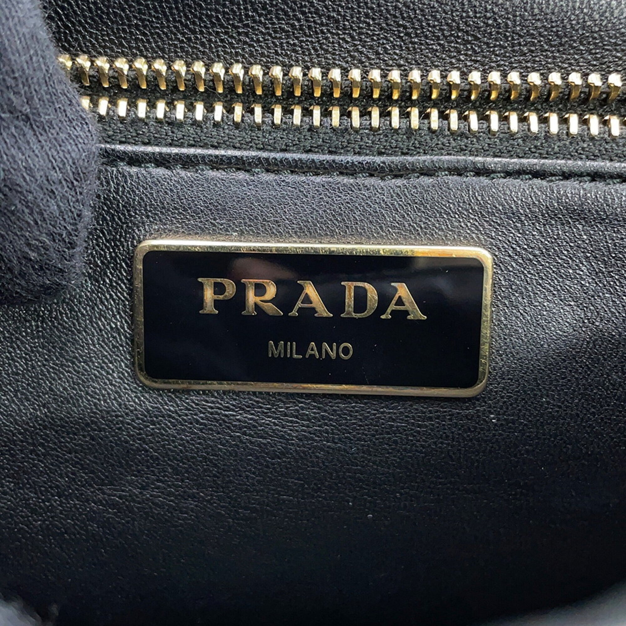 Prada Black Leather Shoulder Bag (Pre-Owned)