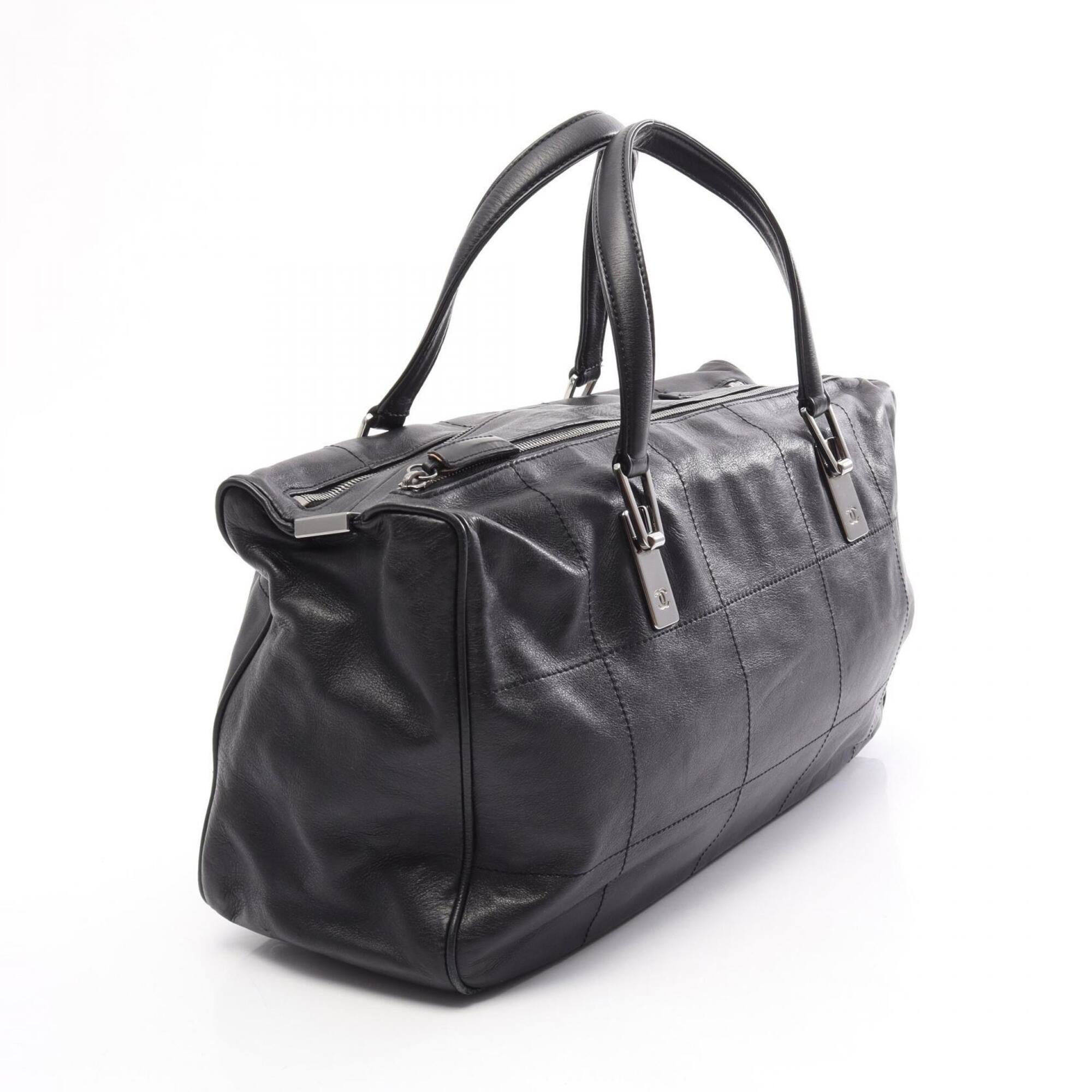 Chanel Black Leather Handbag (Pre-Owned)