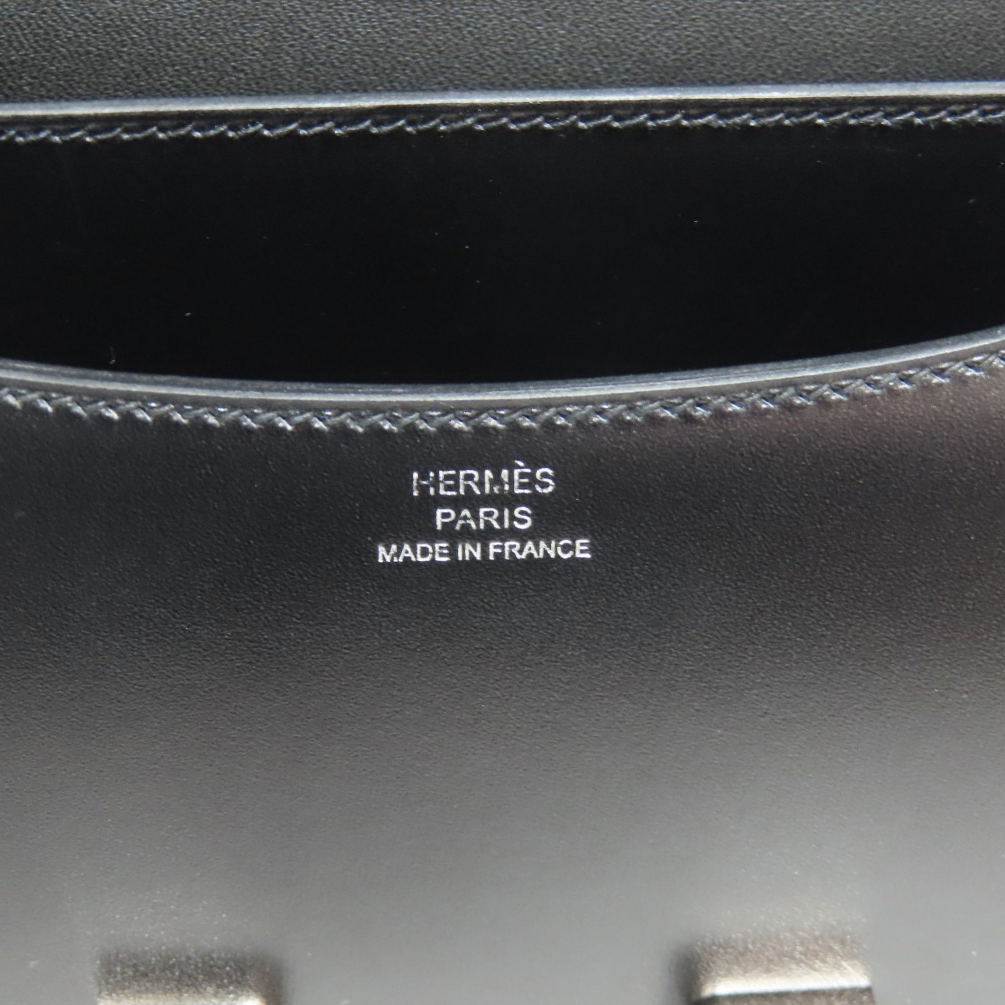 Hermes Black Leather Shoulder Bag (Pre-Owned)