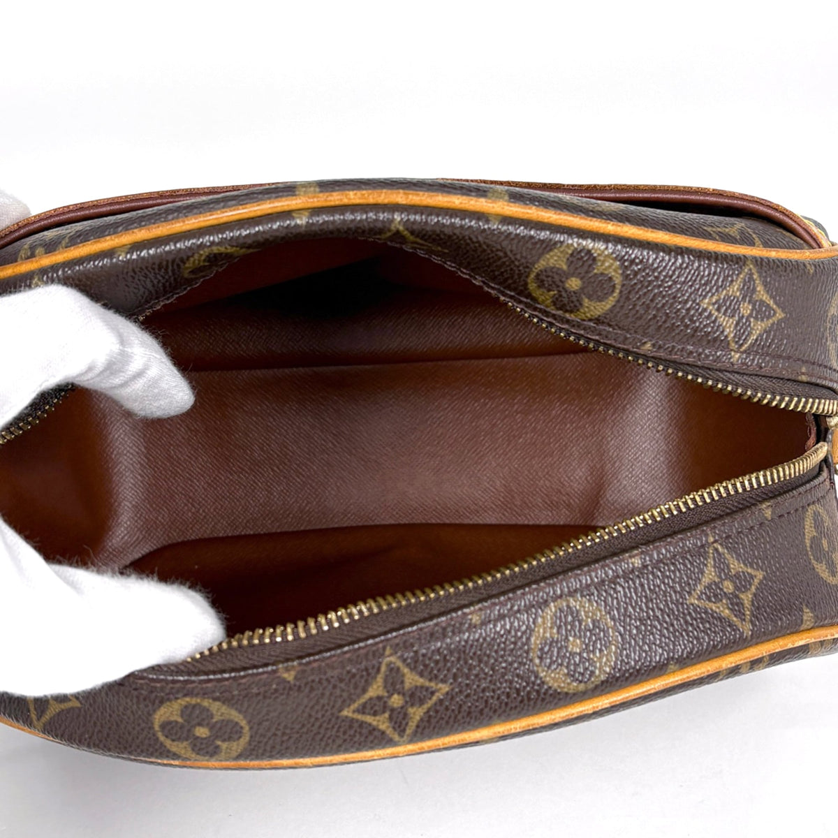 Louis Vuitton Brown Monogram Monogram Shoulder Bag (Pre-Owned)