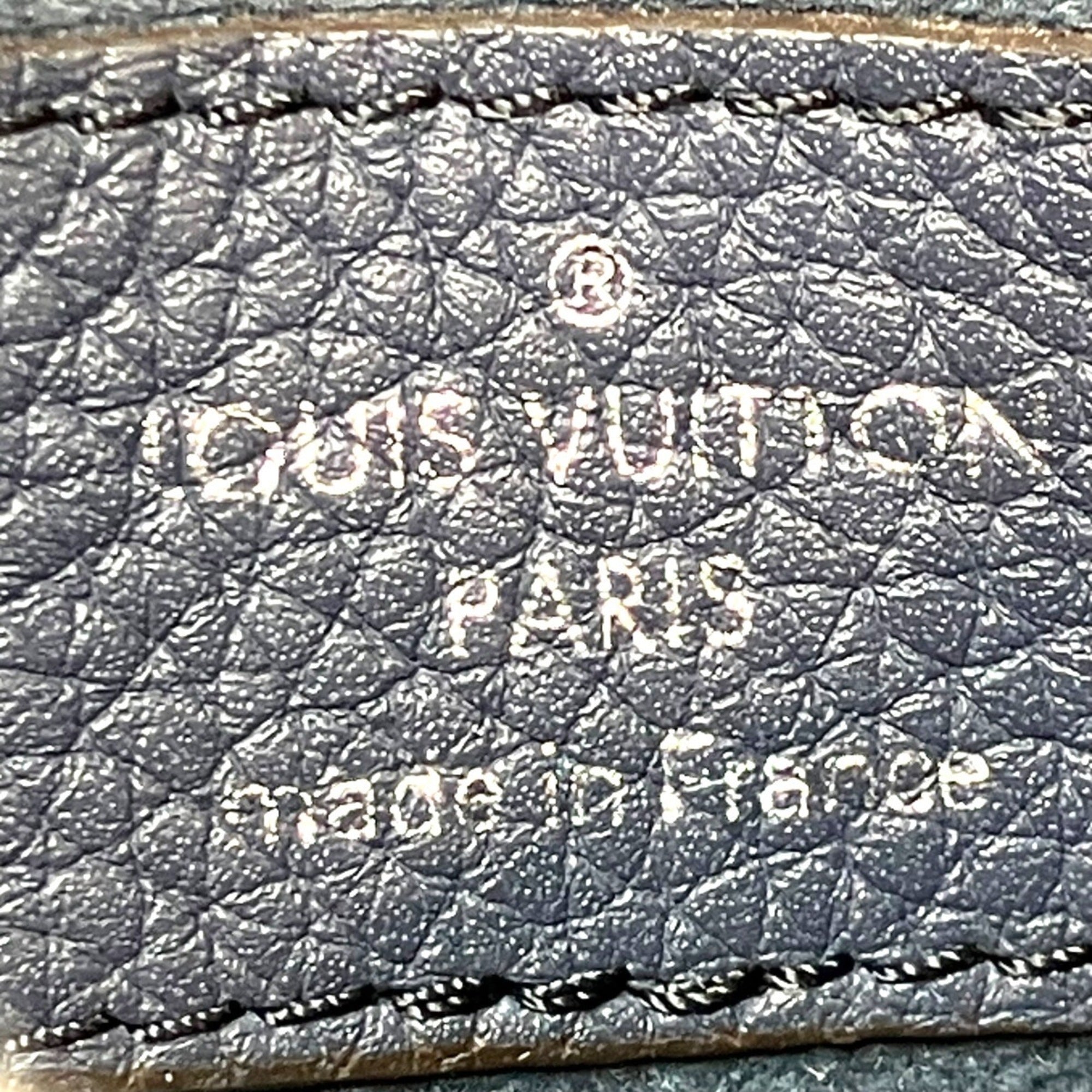 Louis Vuitton Navy Leather Pochette (Pre-Owned)