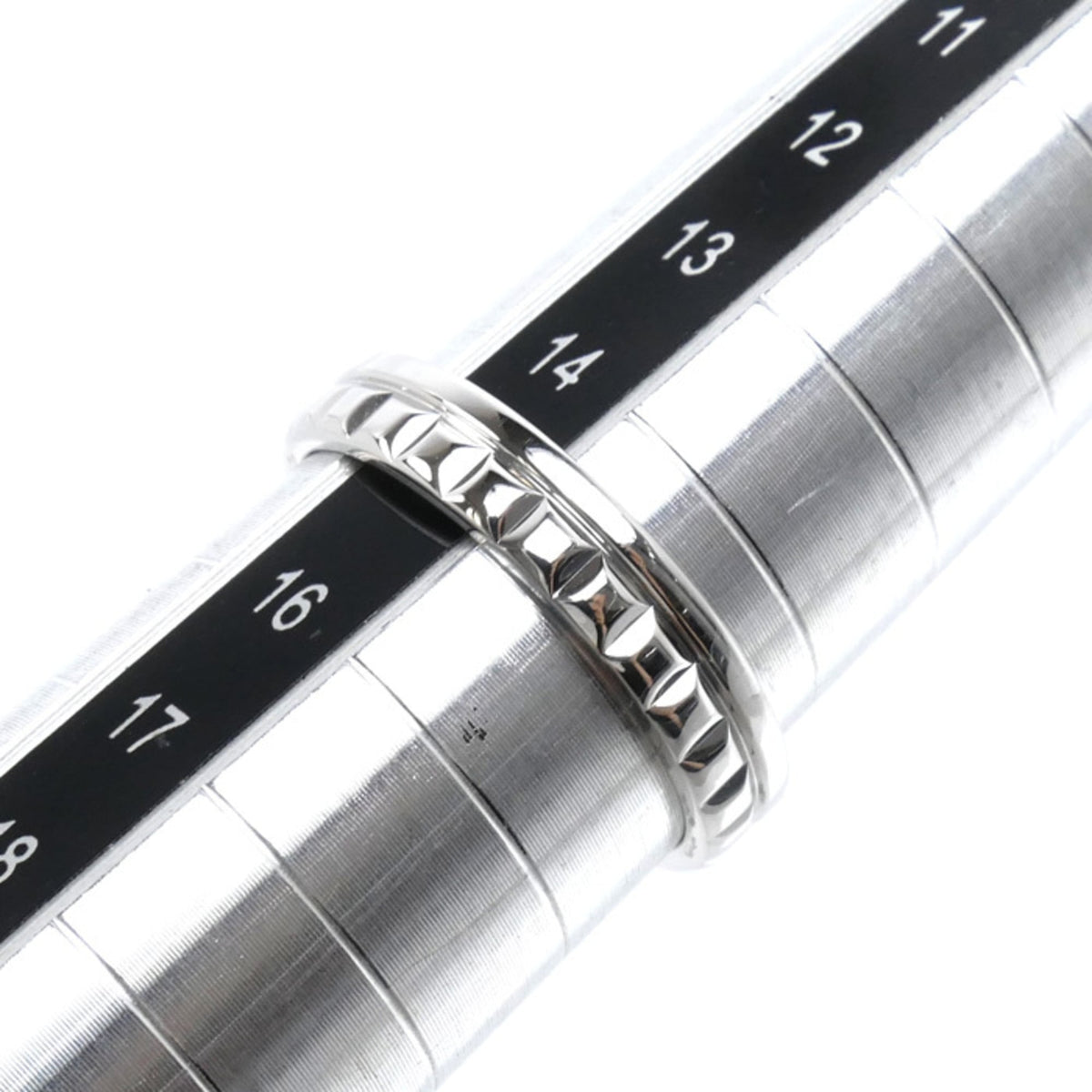 Boucheron White Gold (18K) Band Ring (Pre-Owned)