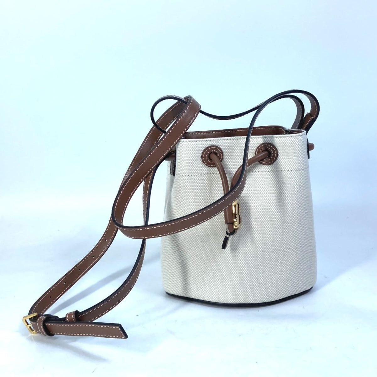 Burberry Beige Other Tote Bag (Pre-Owned)