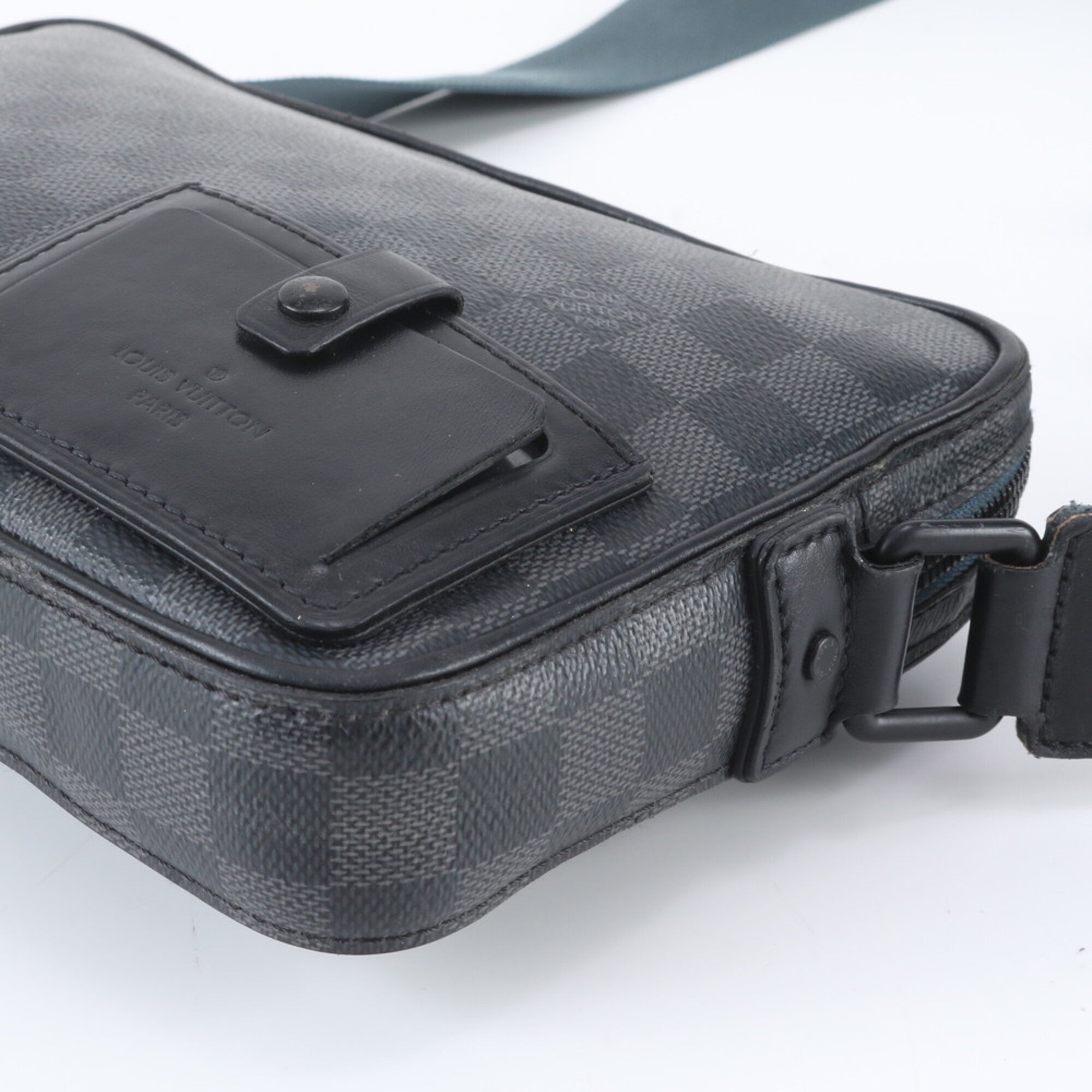 Louis Vuitton Black Leather Coated Canvas Messenger Bag Shoulder Bag (Pre-Owned)