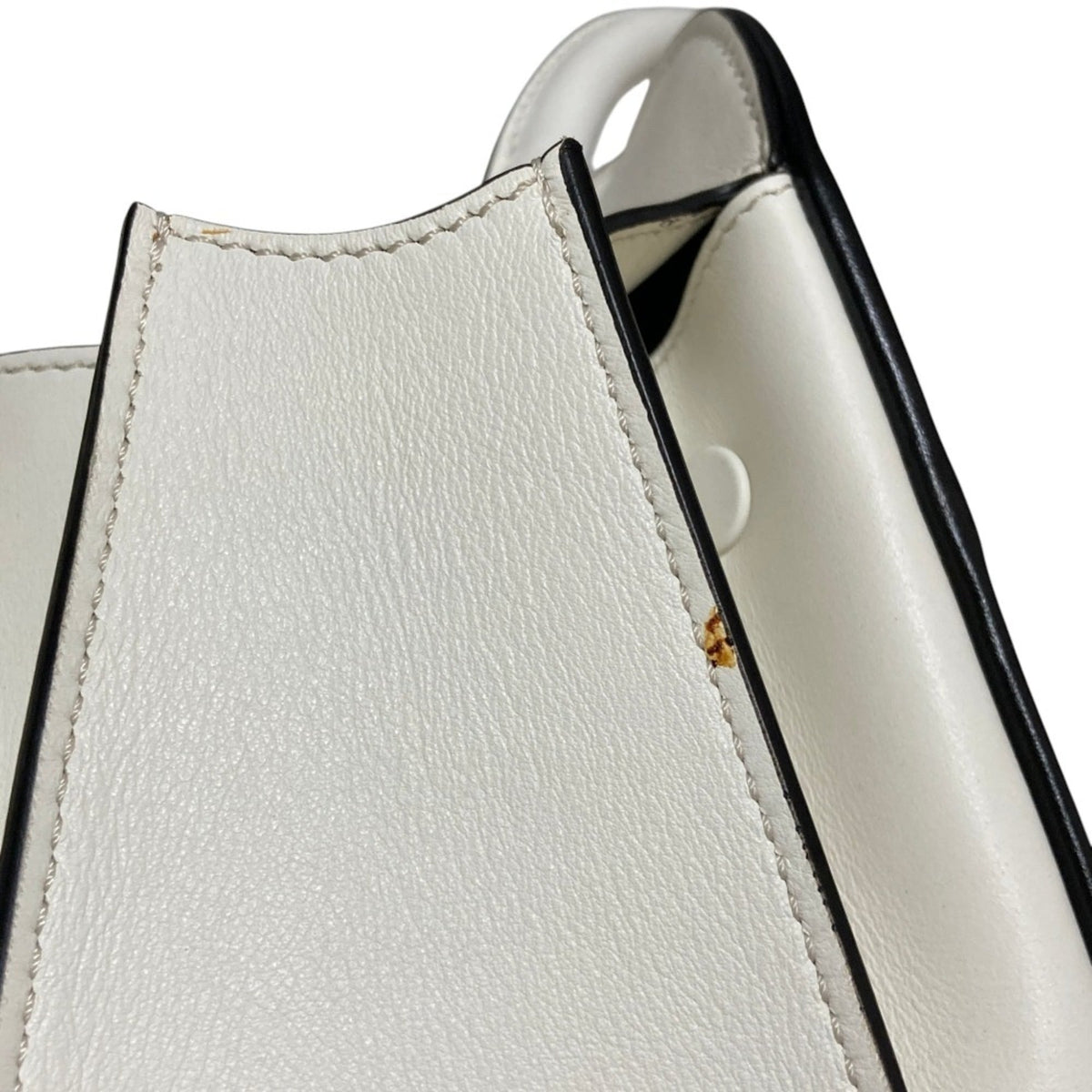 Tod's White Quilting Leather Handbag Shoulder Bag (Pre-Owned)