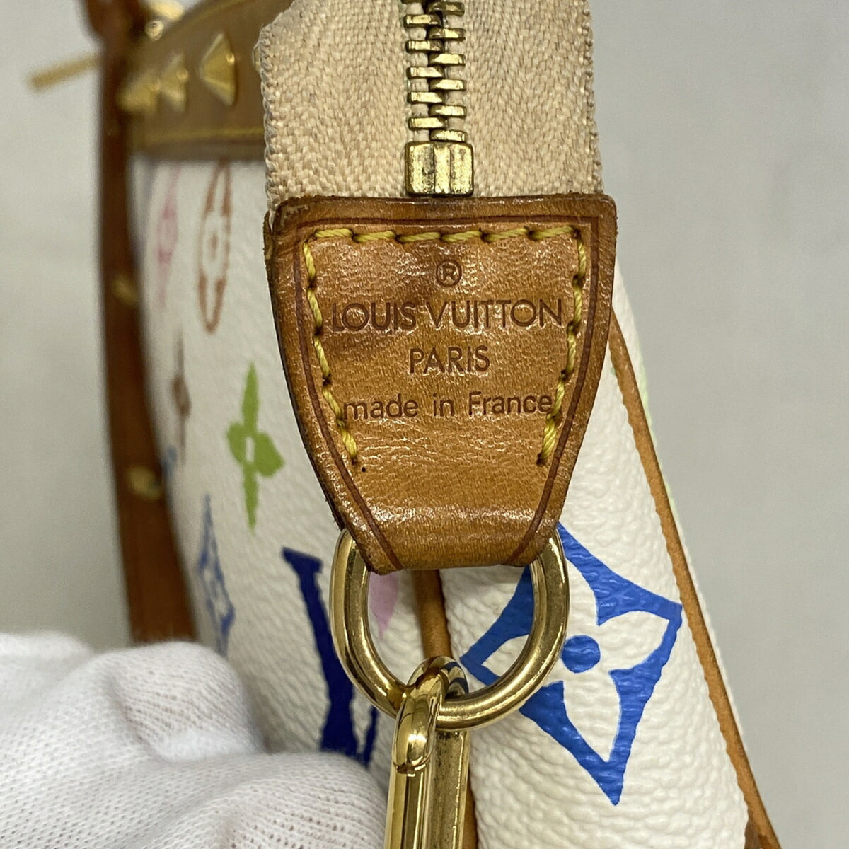 Louis Vuitton Blanc Pouch (Pre-Owned)