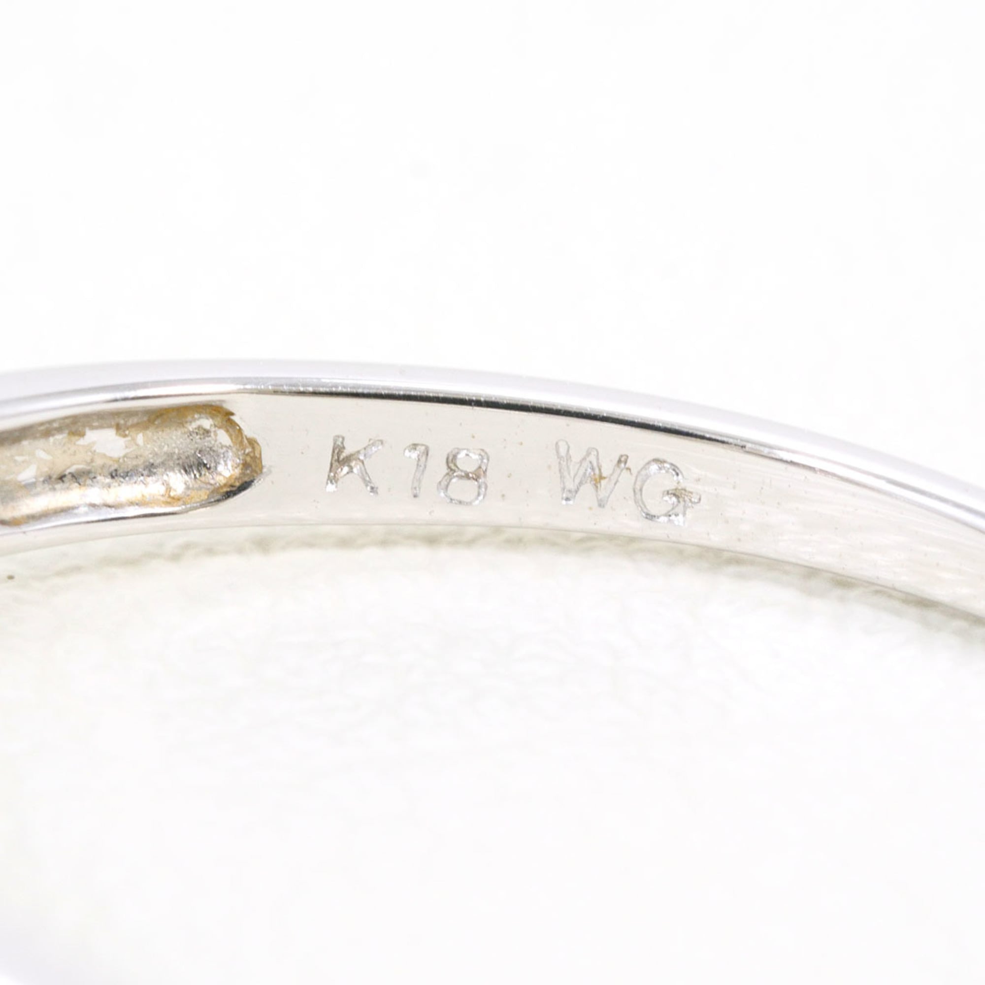 Unbranded White Gold White Gold (18K) Band Ring (Pre-Owned)