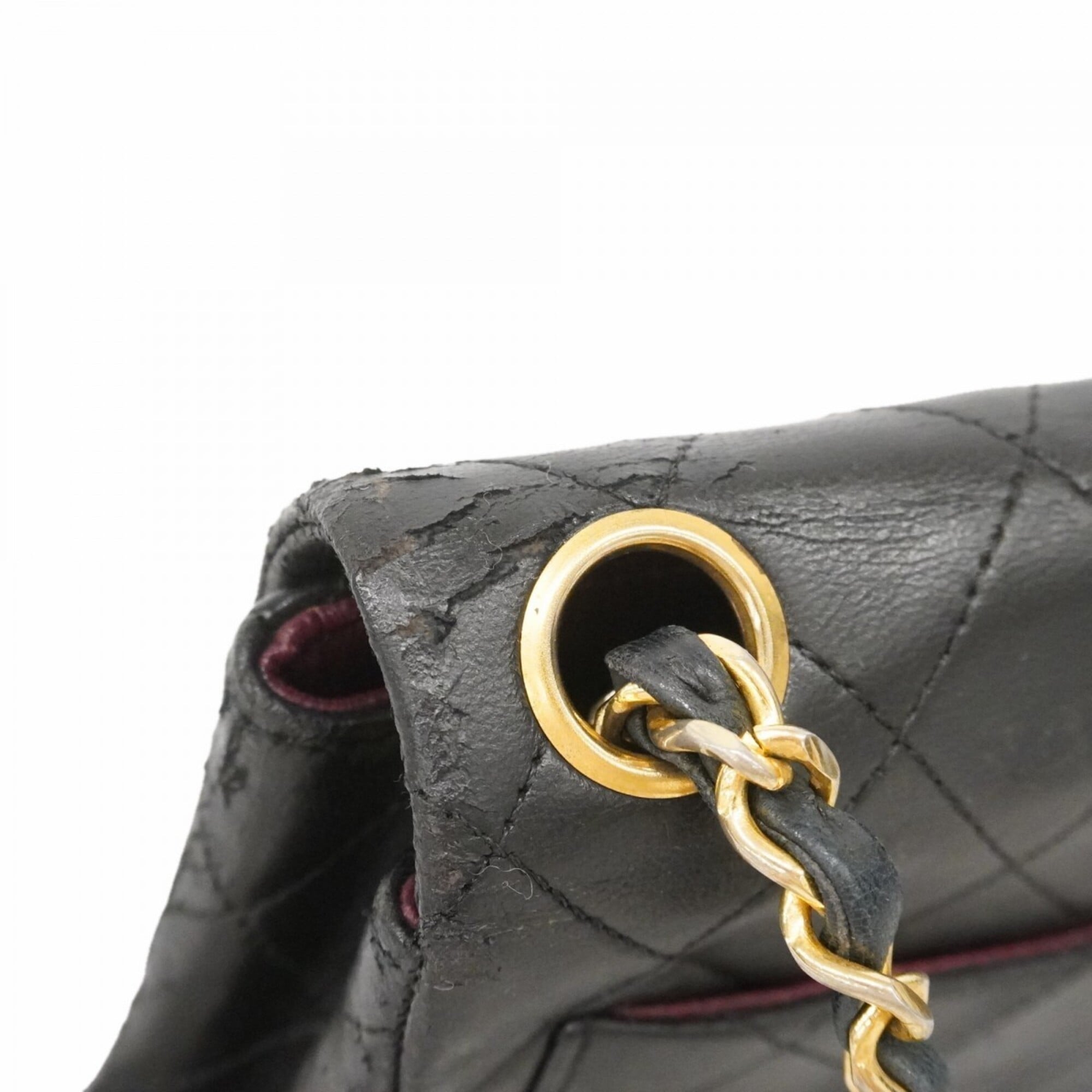 Chanel Black Leather Shoulder Bag (Pre-Owned)