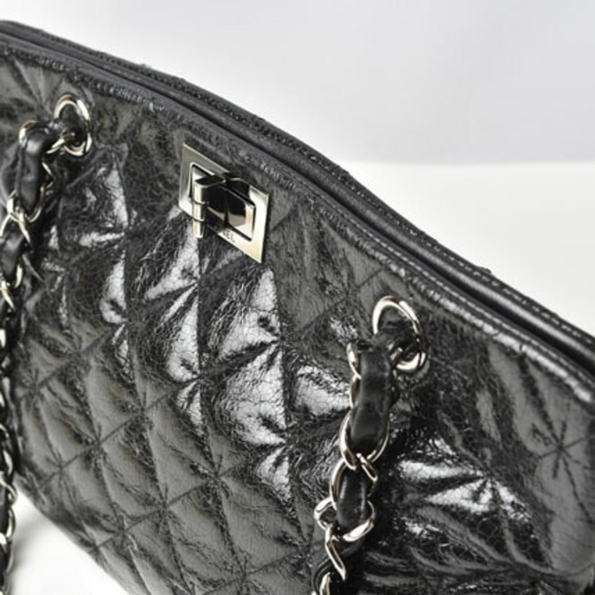 Chanel Black Patent Leather Tote Bag (Pre-Owned)