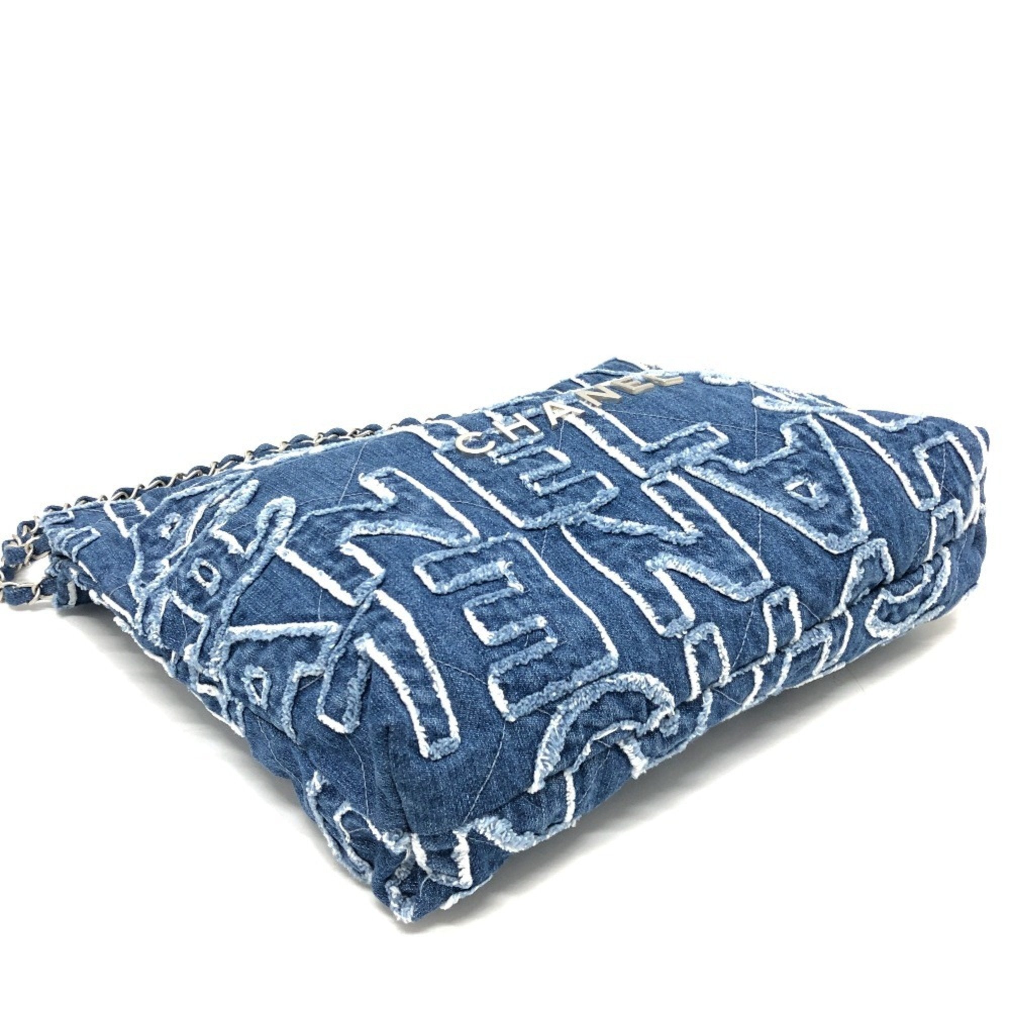 Chanel Blue Denim Shoulder Bag (Pre-Owned)