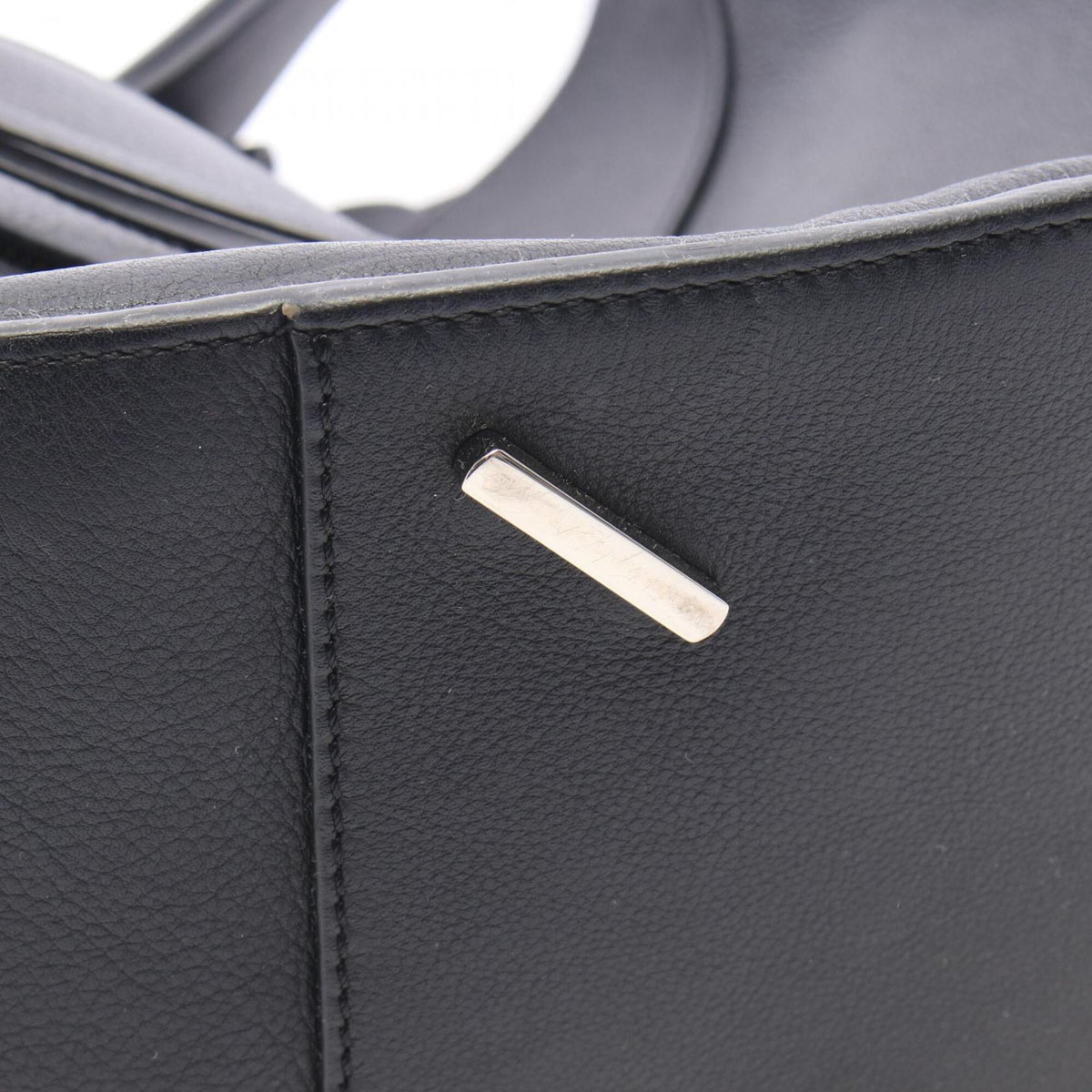 Loewe Black Leather Handbag (Pre-Owned)