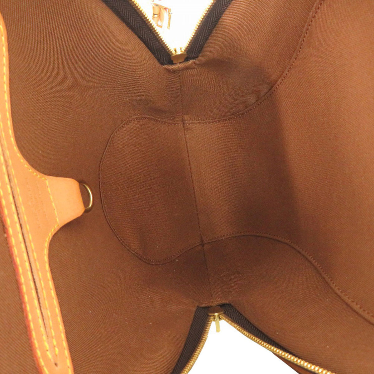 Louis Vuitton Brown Monogram Monogram Handbag (Pre-Owned)