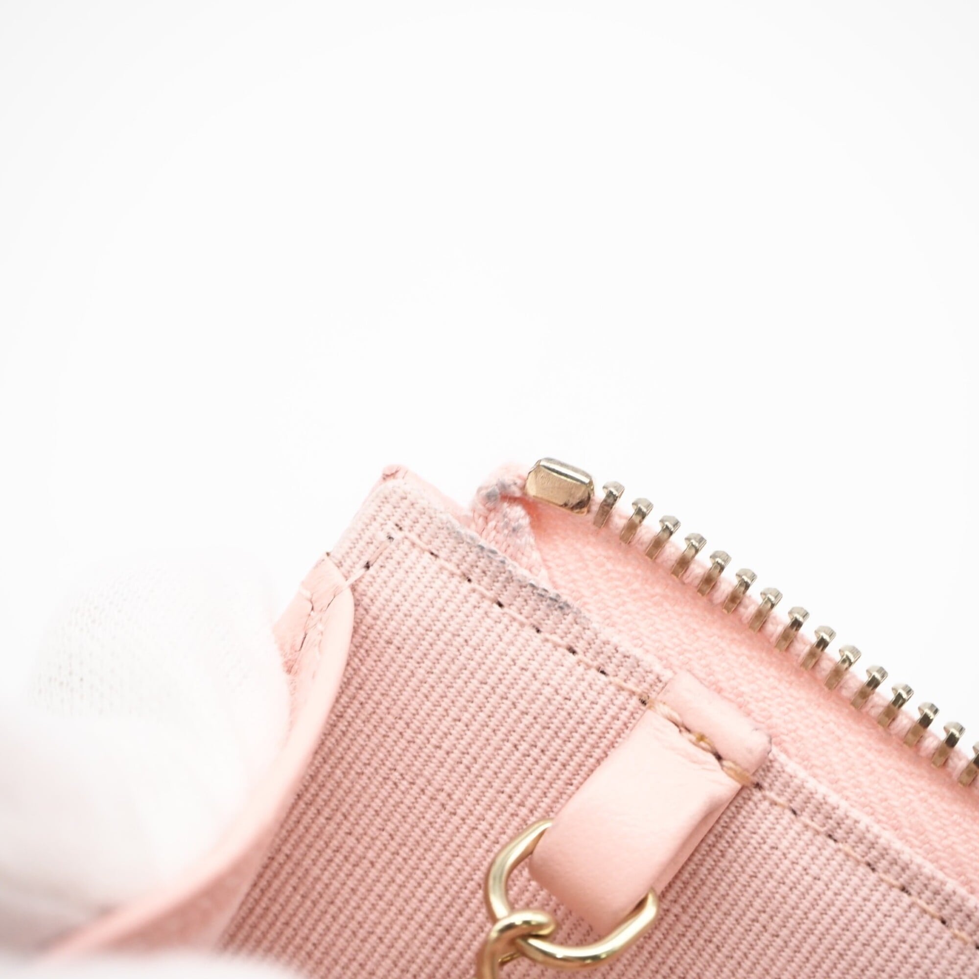 Chanel Matelasse Pink Grained Calfskin Coin Purse/Coin Case (Pre-Owned)