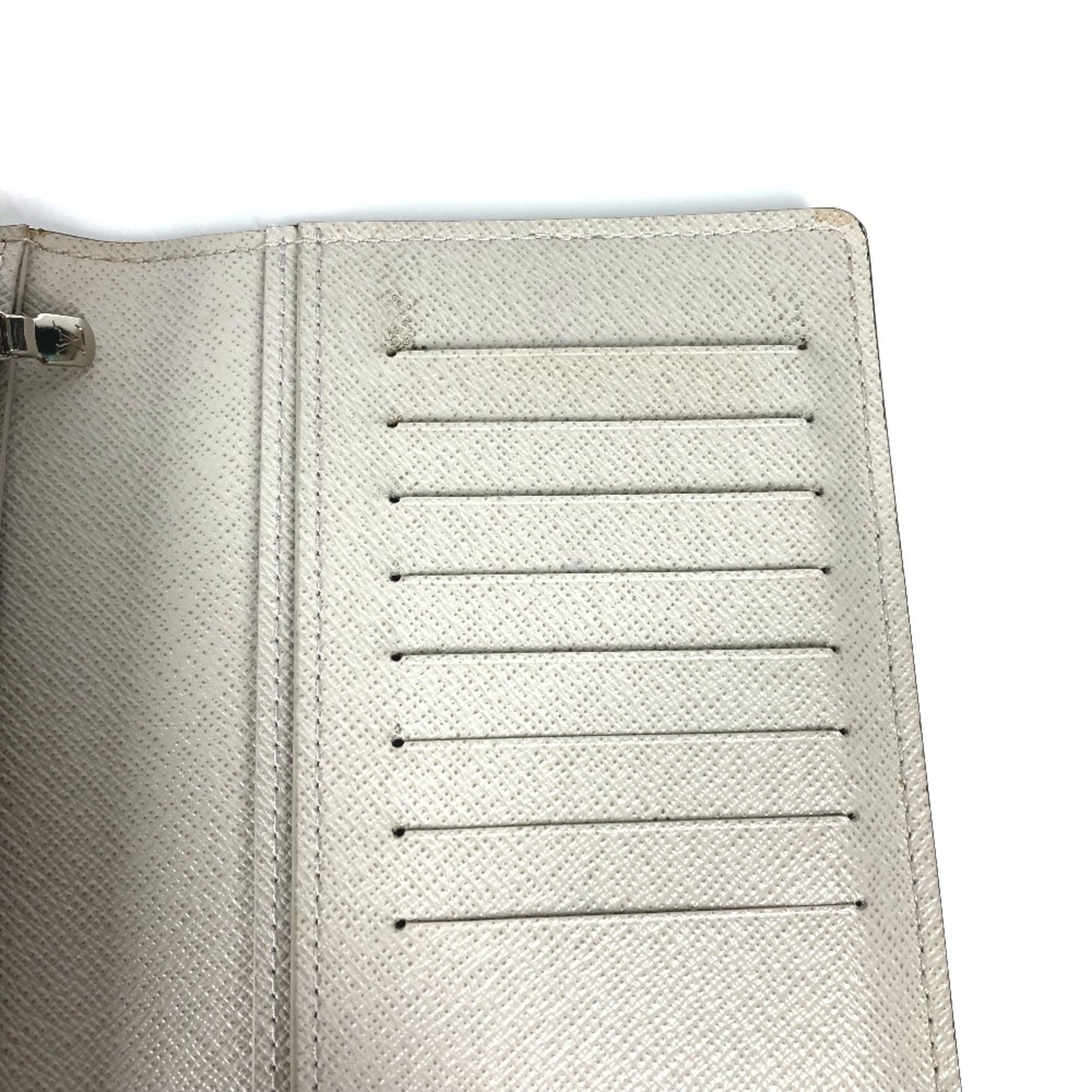 Louis Vuitton Taiga Beige Taiga Leather Long Wallet (Bi-Fold) (Pre-Owned)