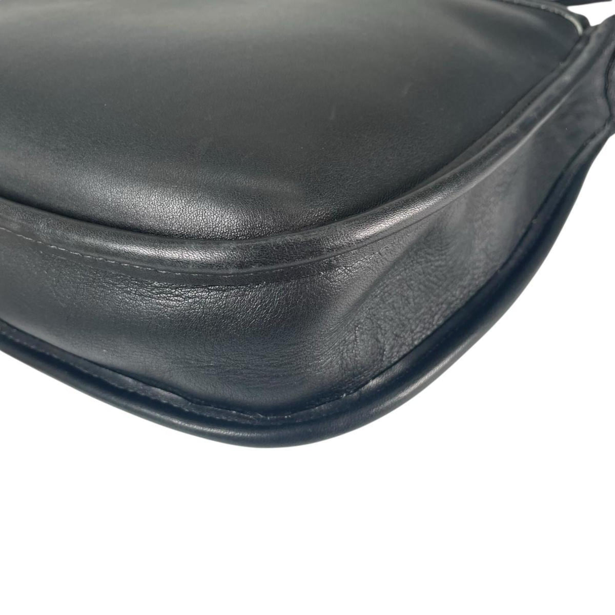 Coach Black Leather Shoulder Bag (Pre-Owned)