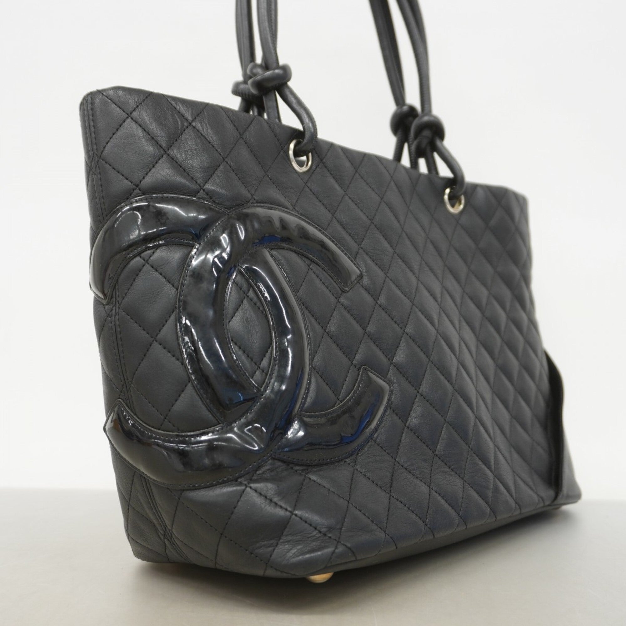 Chanel Black Leather Tote Bag (Pre-Owned)