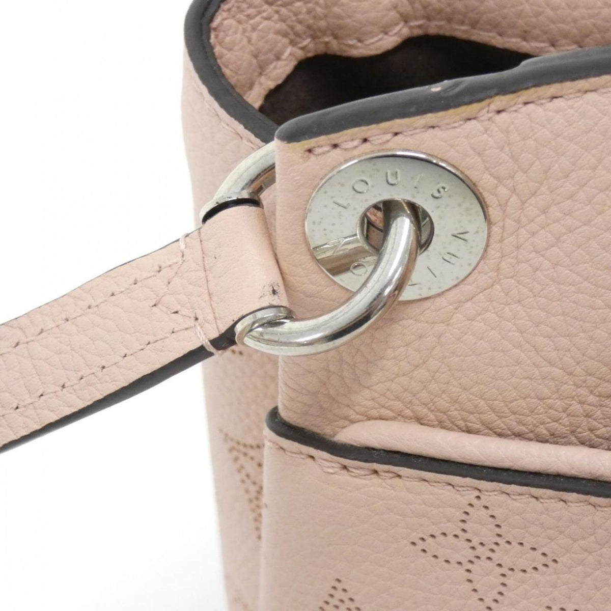 Louis Vuitton Magnolia Leather Shoulder Bag (Pre-Owned)