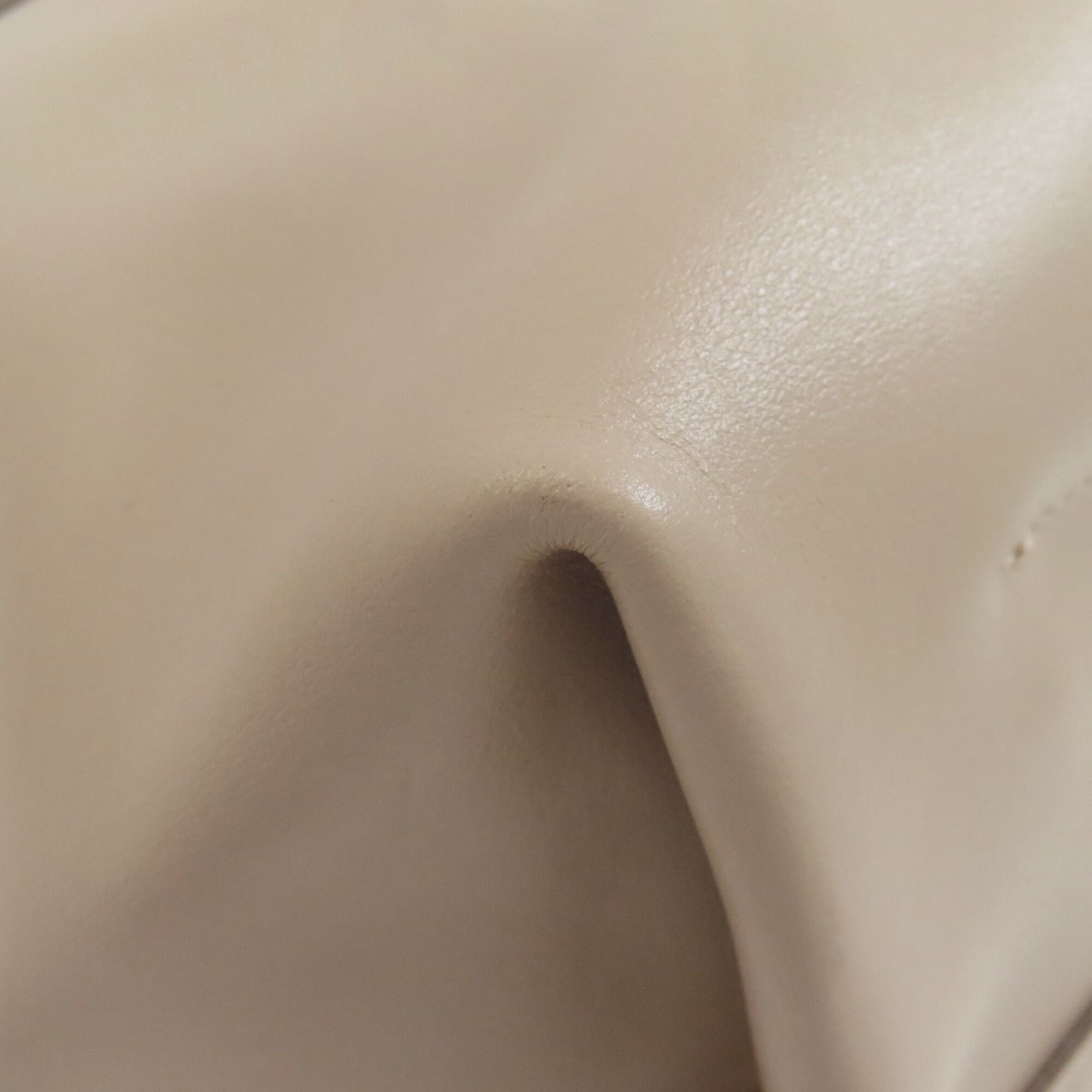 Chloé Grayish Leather Tote Bag (Pre-Owned)