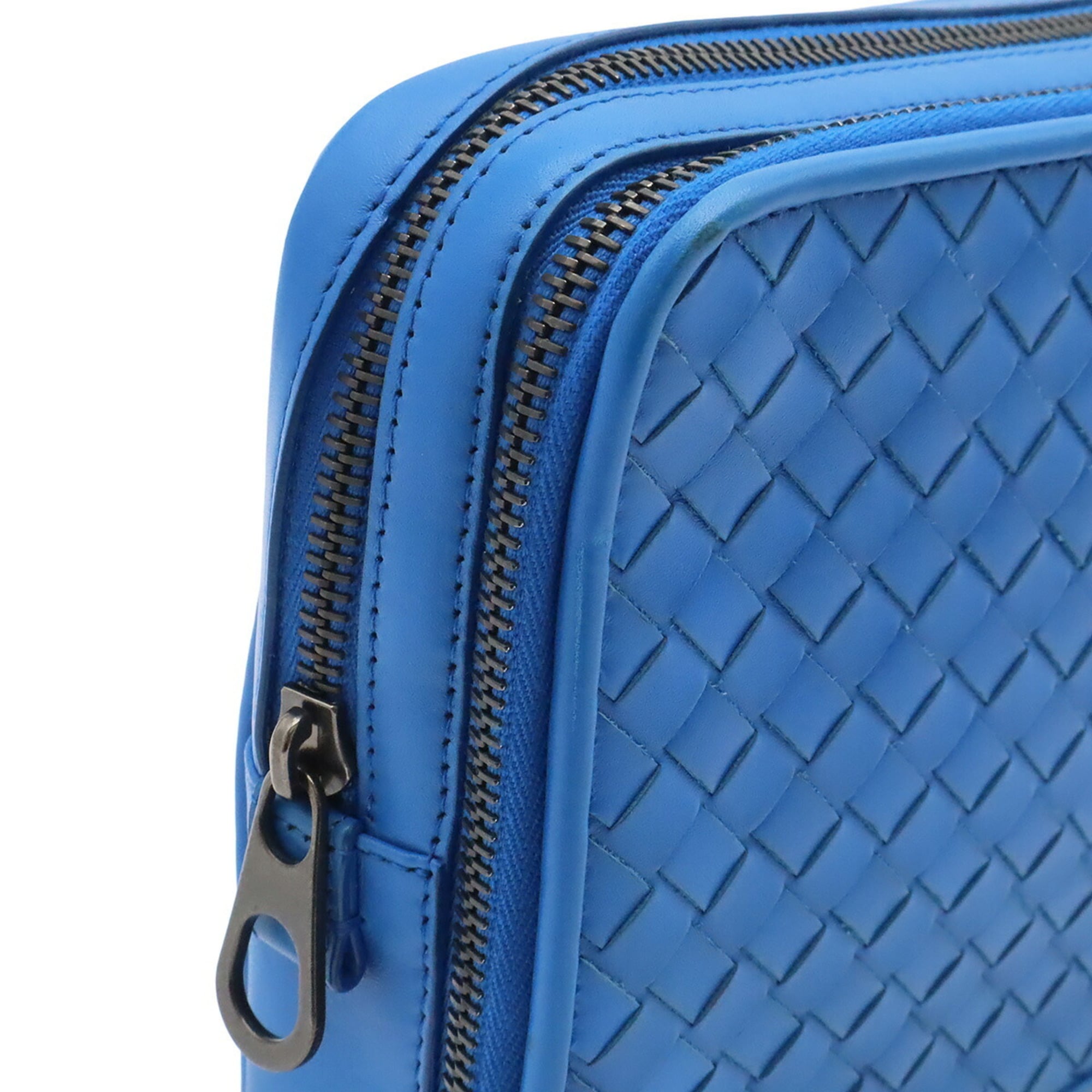 Bottega Veneta Intrecciato Blue Leather Clutch Bag (Pre-Owned)