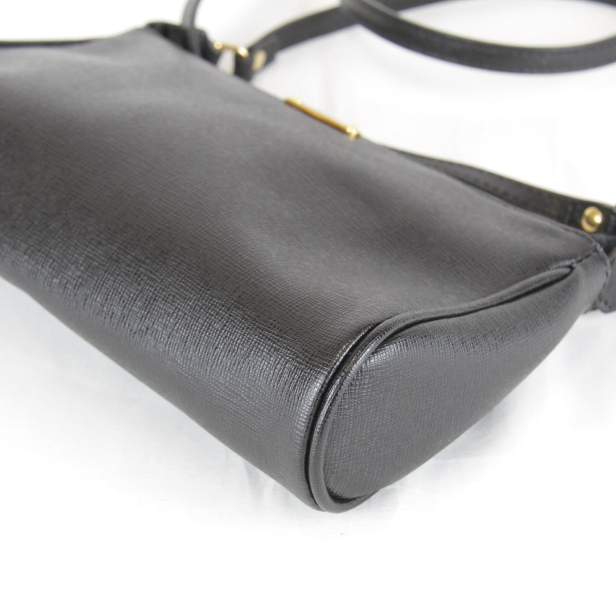 Fendi Black Leather Pouch Shoulder Bag (Pre-Owned)