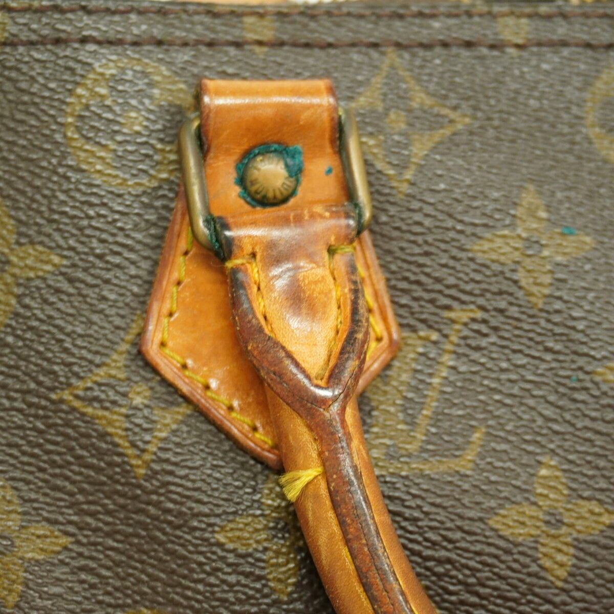 Louis Vuitton Brown Handbag (Pre-Owned)