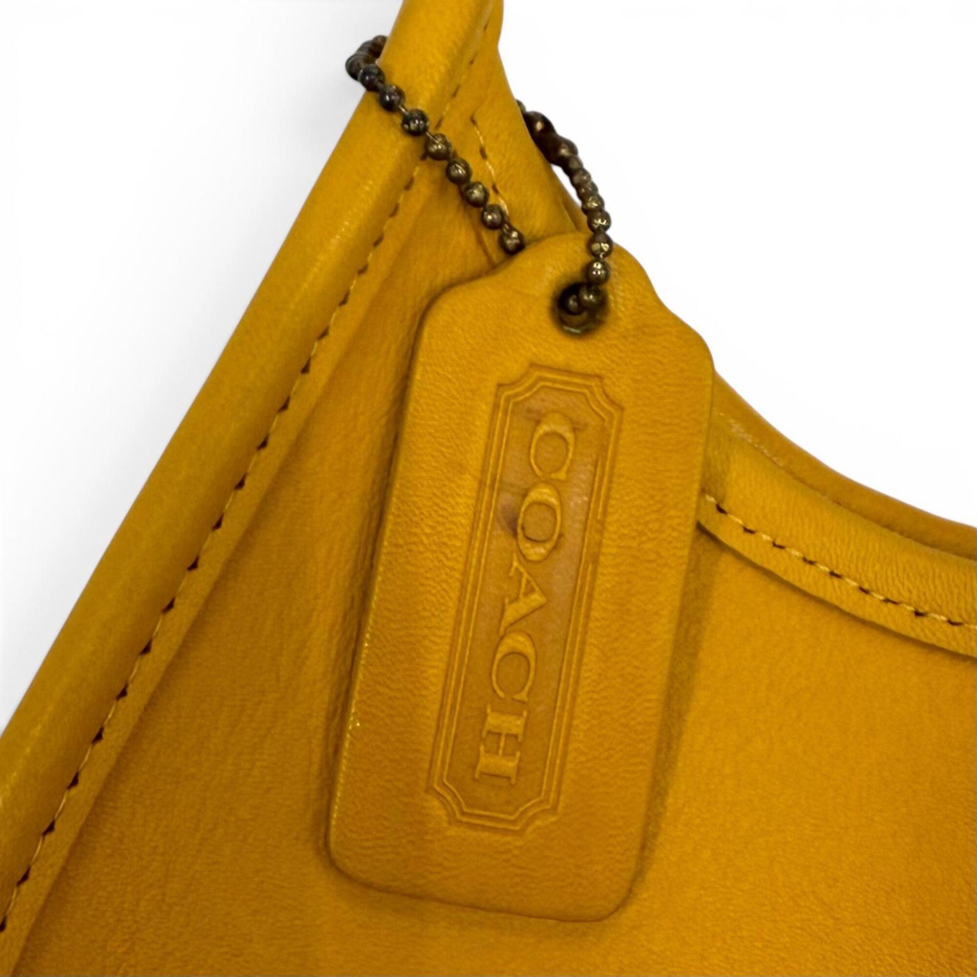 Coach Mustard Leather Shoulder Bag (Pre-Owned)