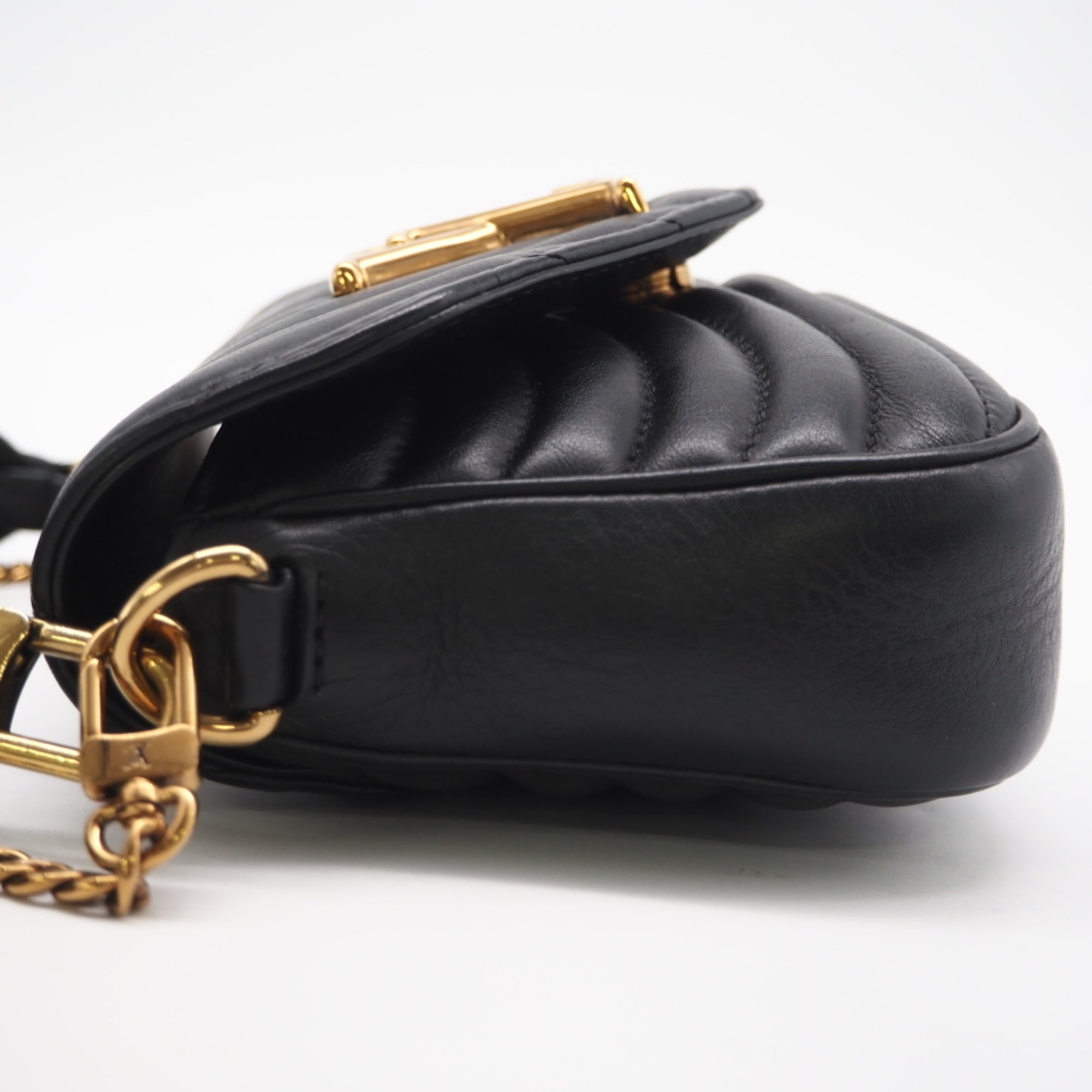 Louis Vuitton Black Leather Pochette Shoulder Bag (Pre-Owned)