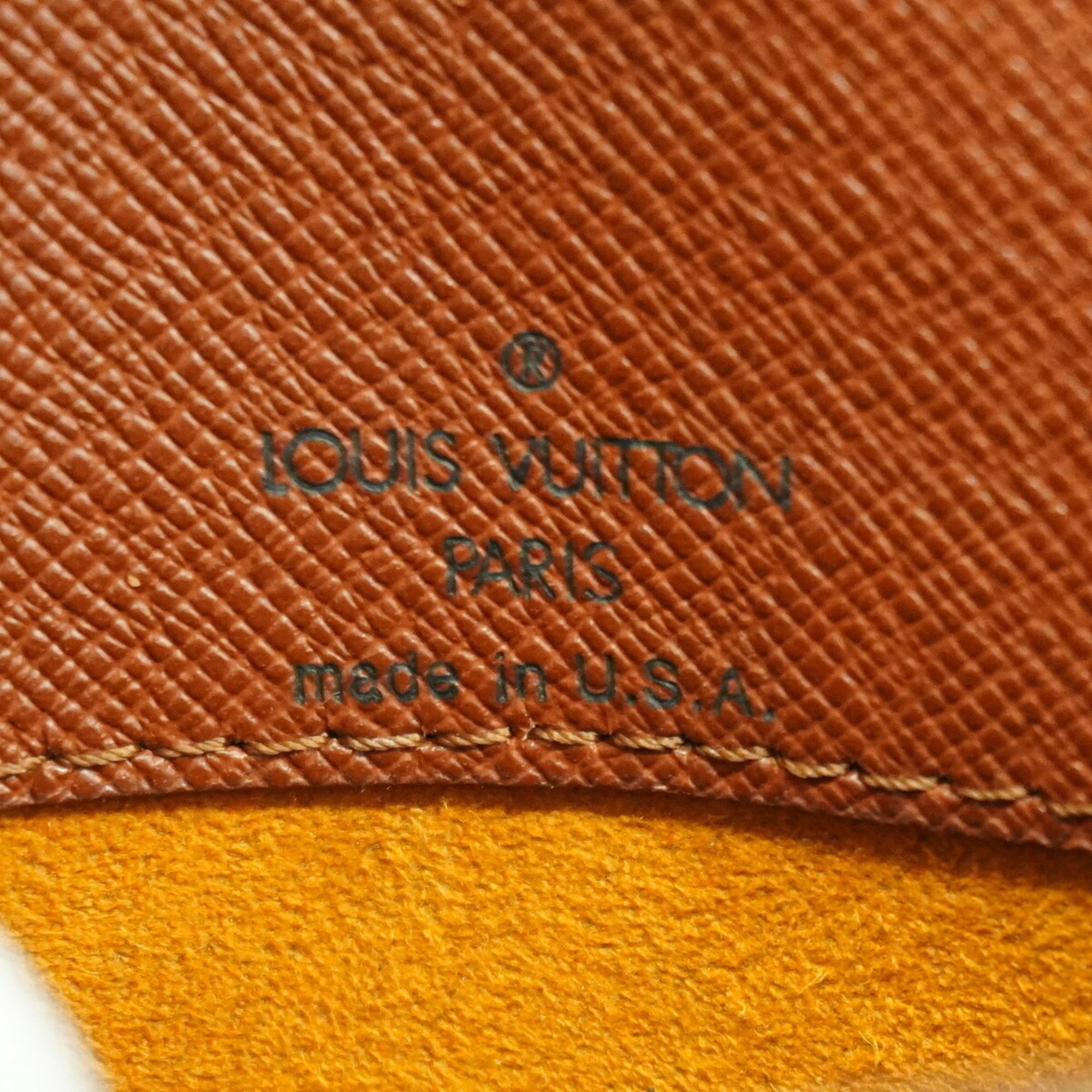 Louis Vuitton Brown Shoulder Bag (Pre-Owned)