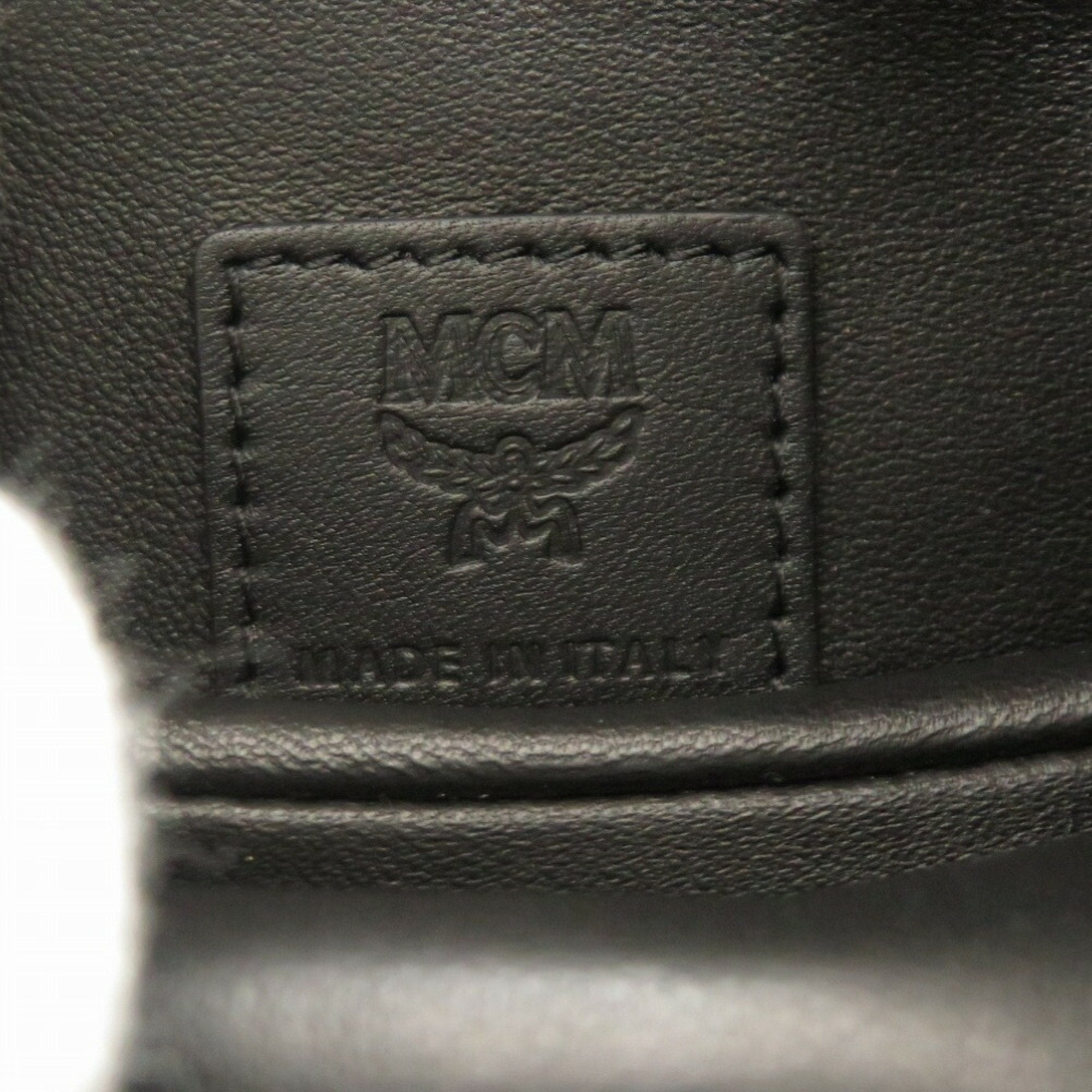 Mcm Black Leather Shoulder Bag (Pre-Owned)
