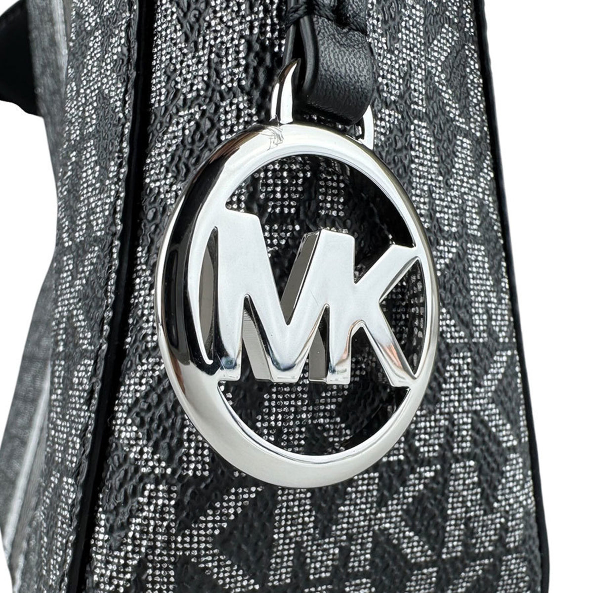 Michael Kors Black Silver Coated Canvas Leather Shoulder Bag (Pre-Owned)