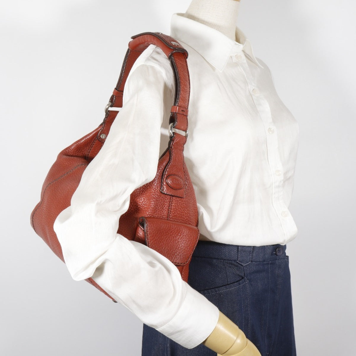 Tod's Brown Leather Shoulder Bag (Pre-Owned)